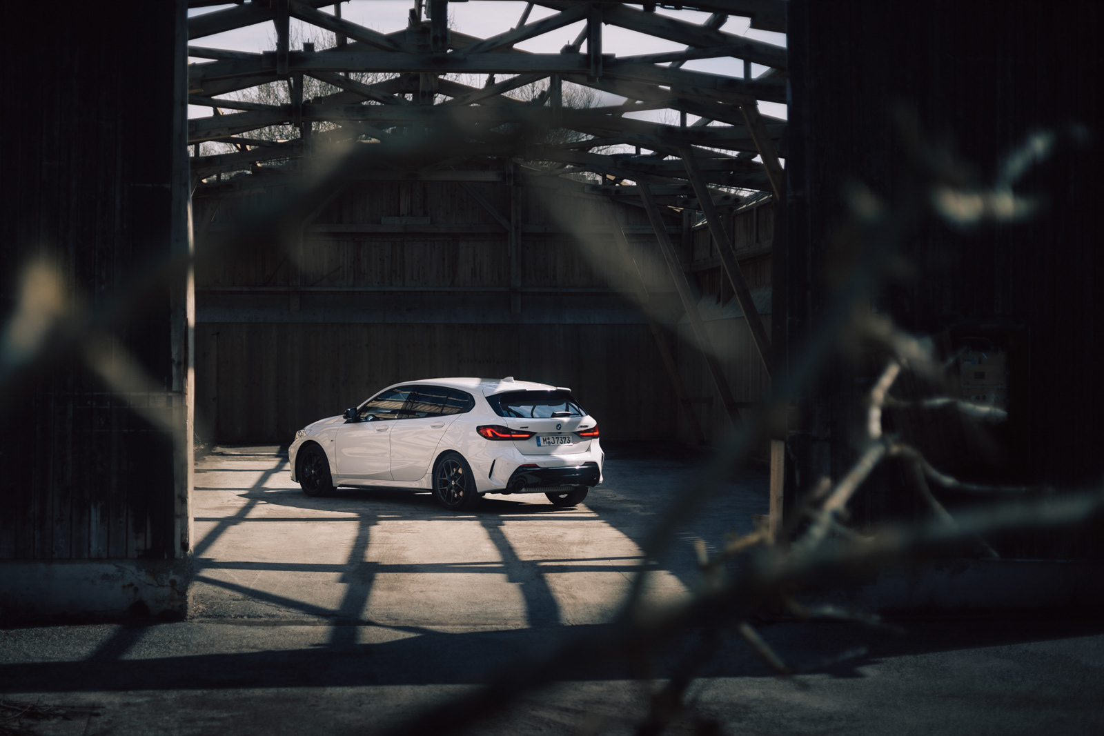Lukas Müller Fotograf & Filmemacher - BMW M135i in Lostplace Location