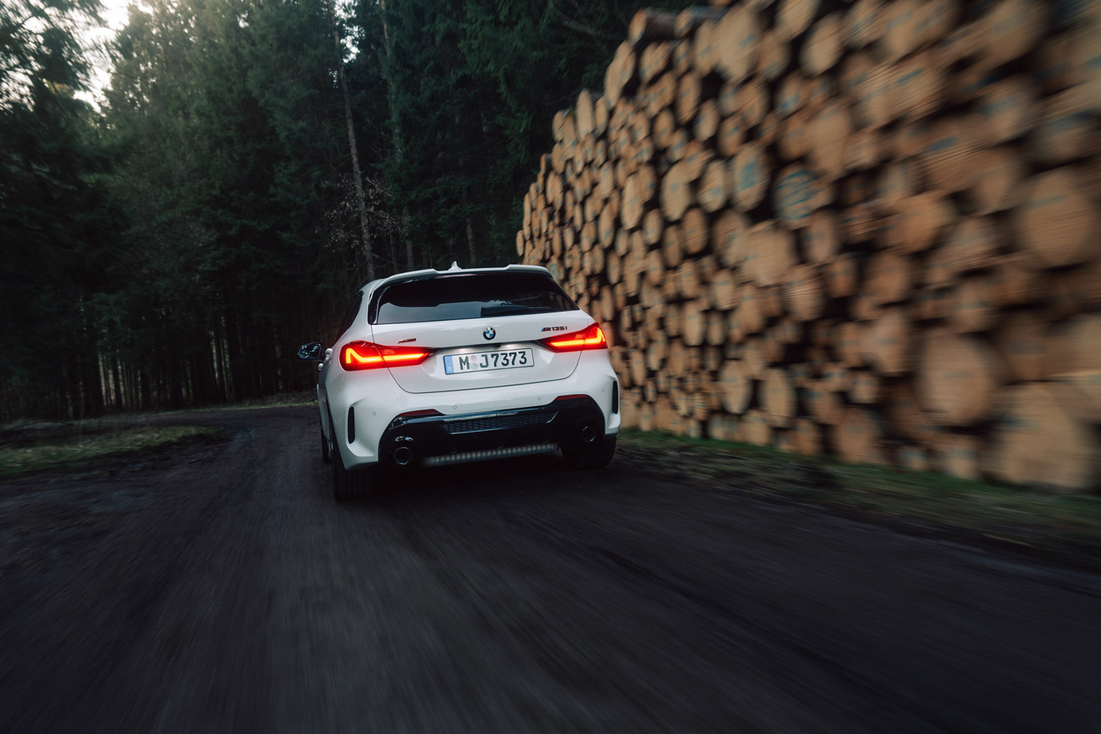 Lukas Müller Fotograf & Filmemacher - BMW M135i Heck dynamisch