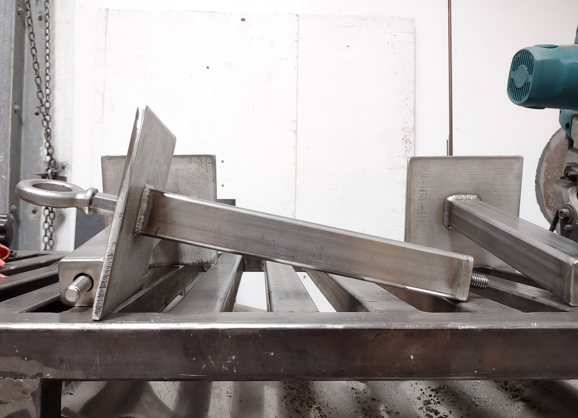 Stainless steel lift points/shipping brackets for artwork crating