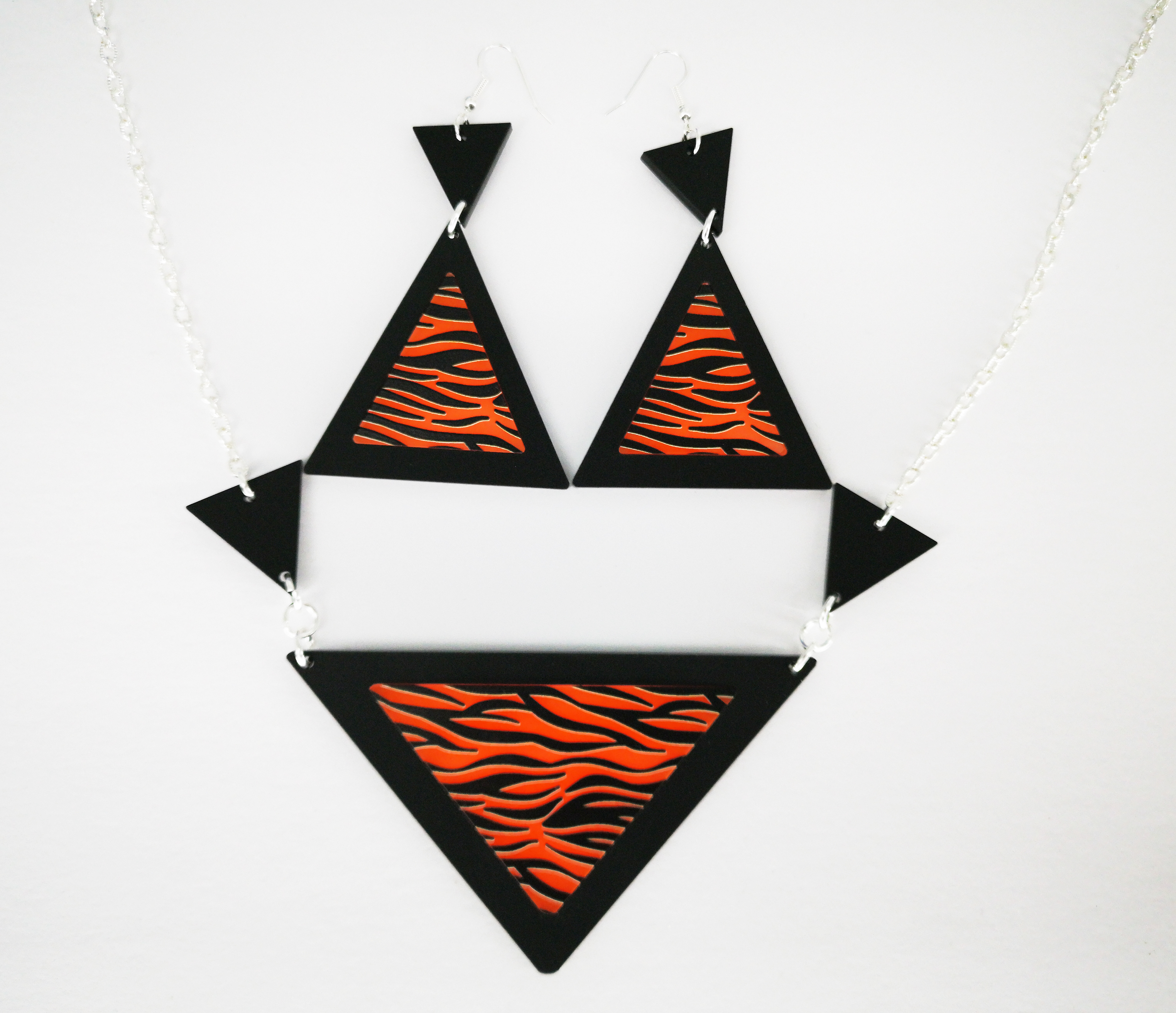 LPNZTIE £5.95    necklace £5.95