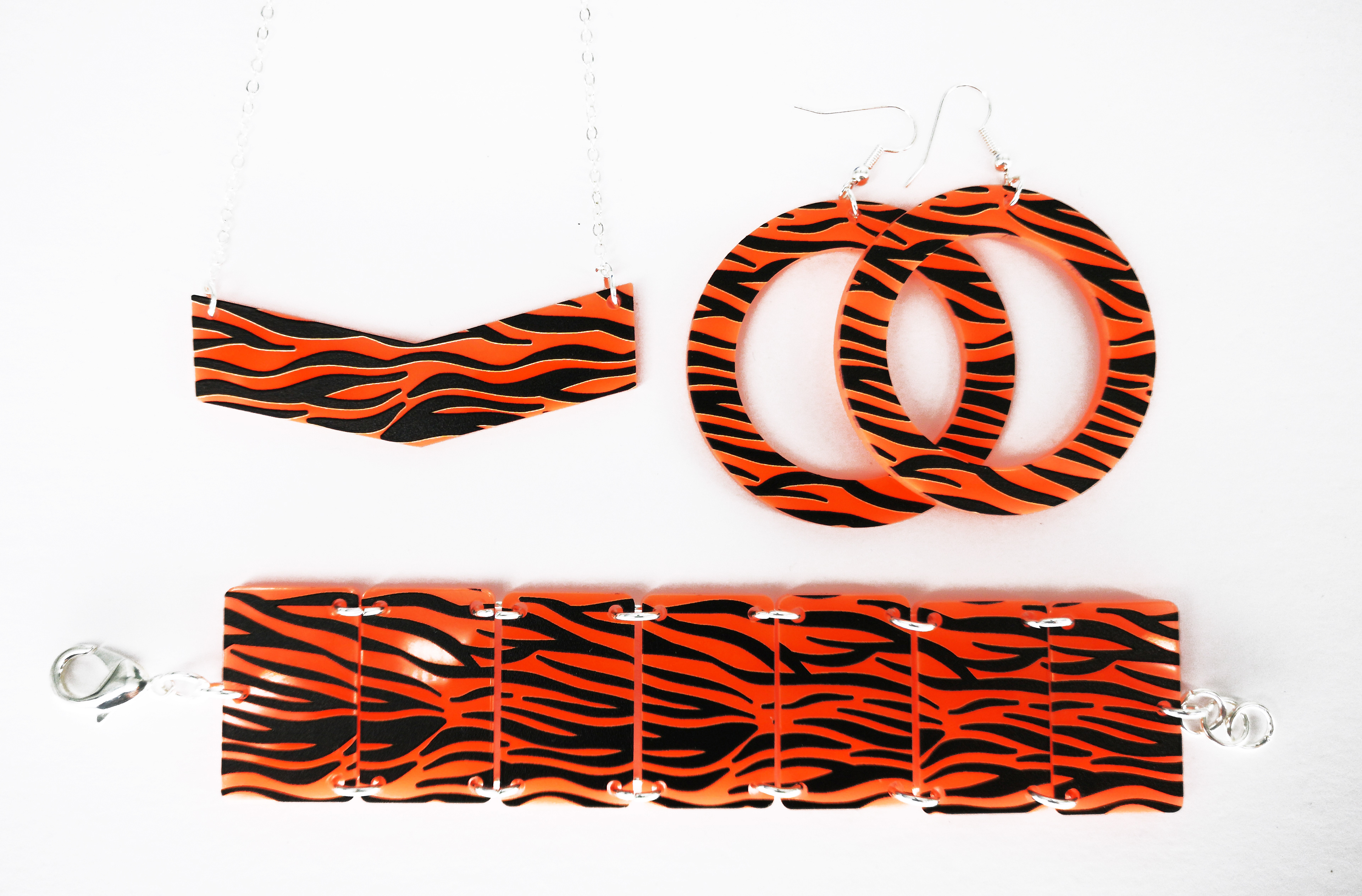 Neon zebra       chevron necklace  £3.95     LPNZH hoop  £3.95   bracelet £7.95