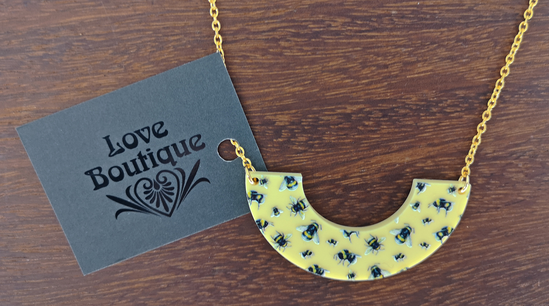 Bee print curve necklace  £3.95