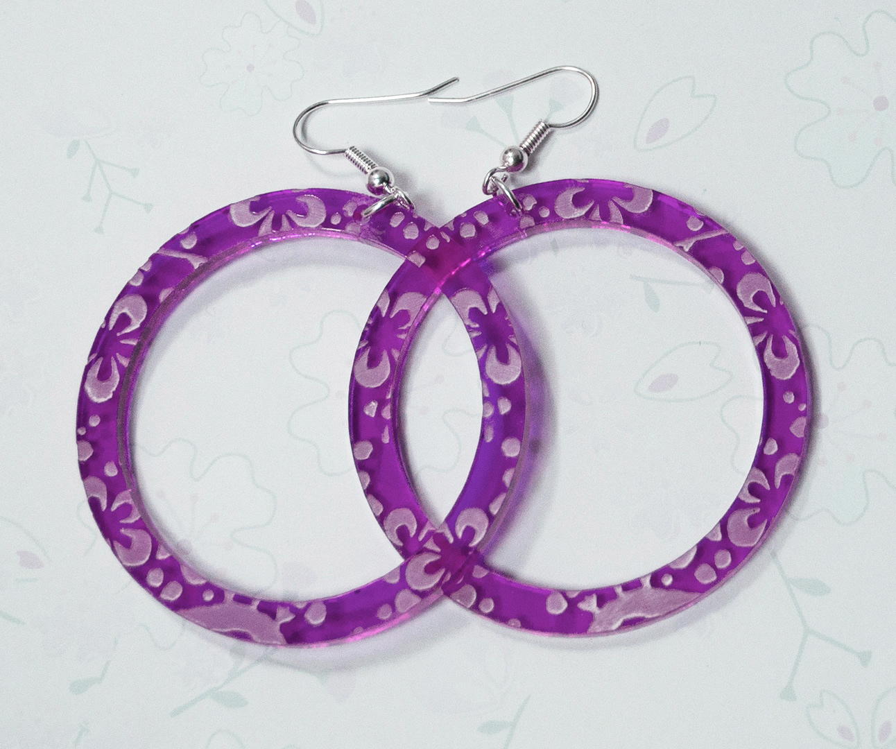 LCE108  £3.95 Purple