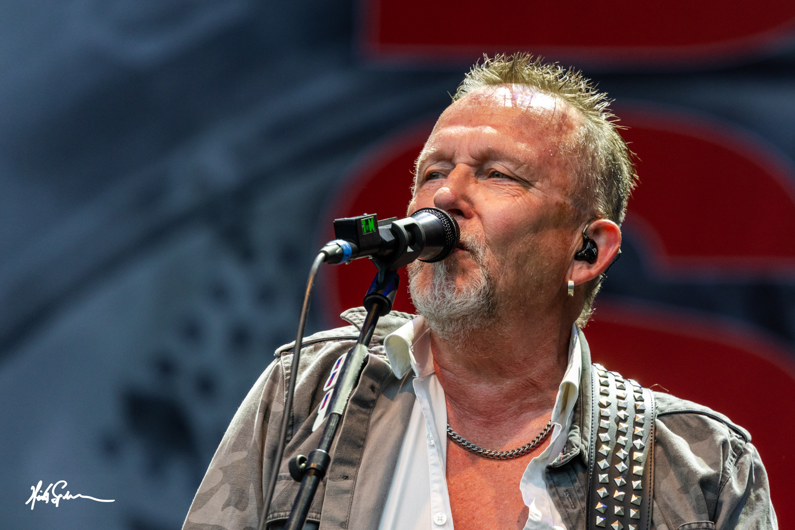 A Tribute to Dire Straits