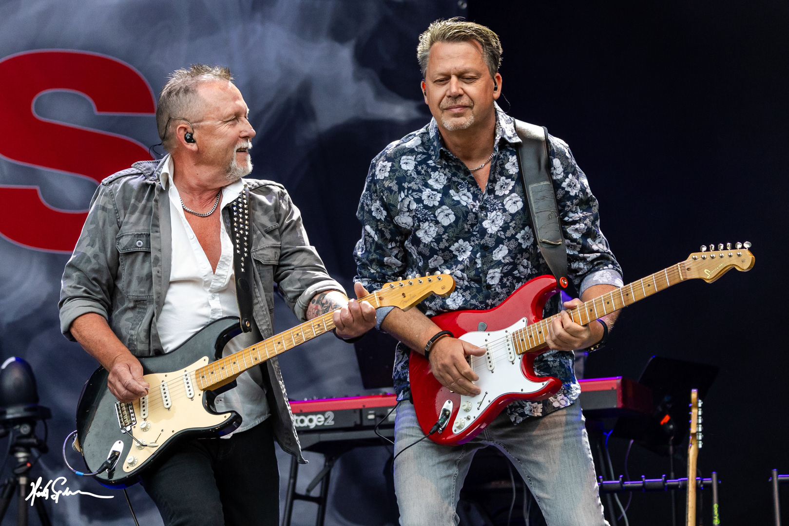 A Tribute to Dire Straits