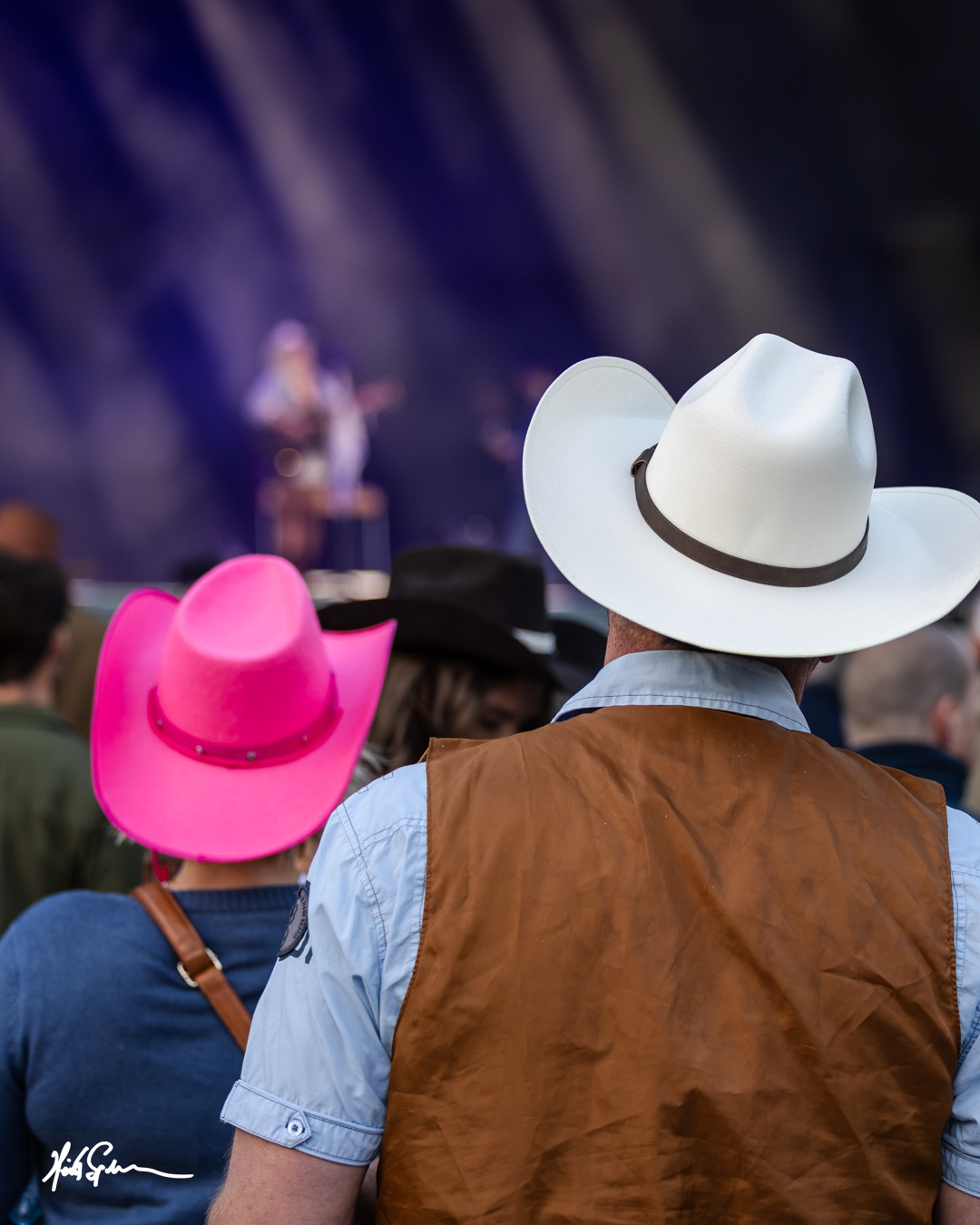 Country Roads – The Sounds of Nashville