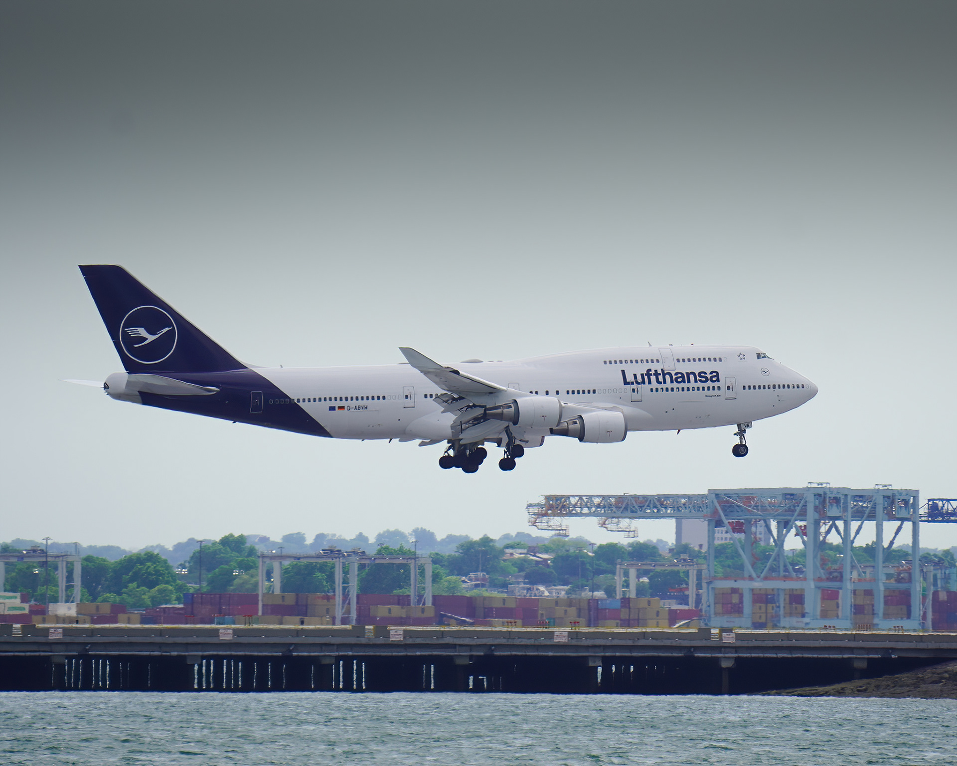Lufthansa 747 - Boston MA