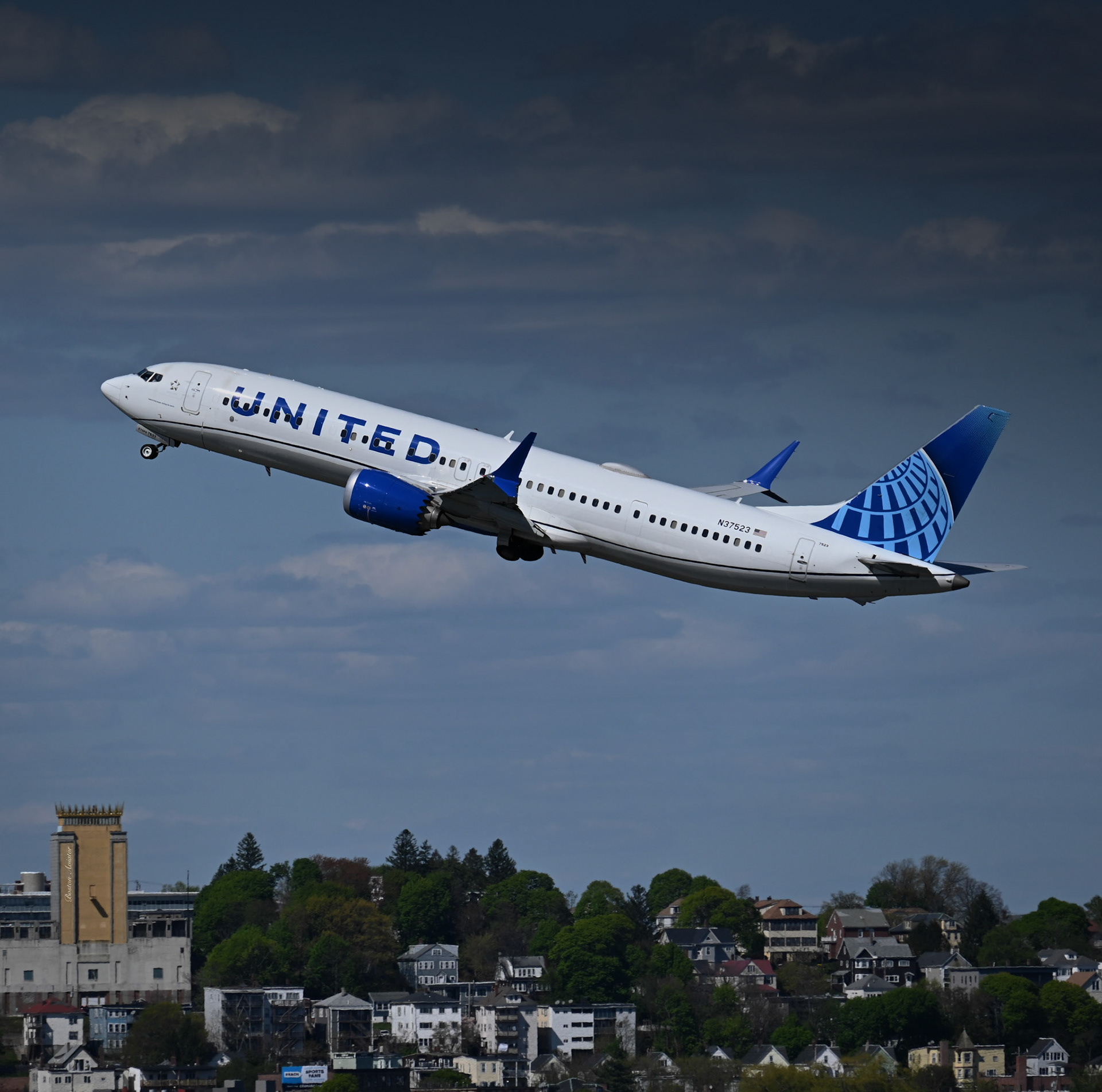 United 737 - Boston MA