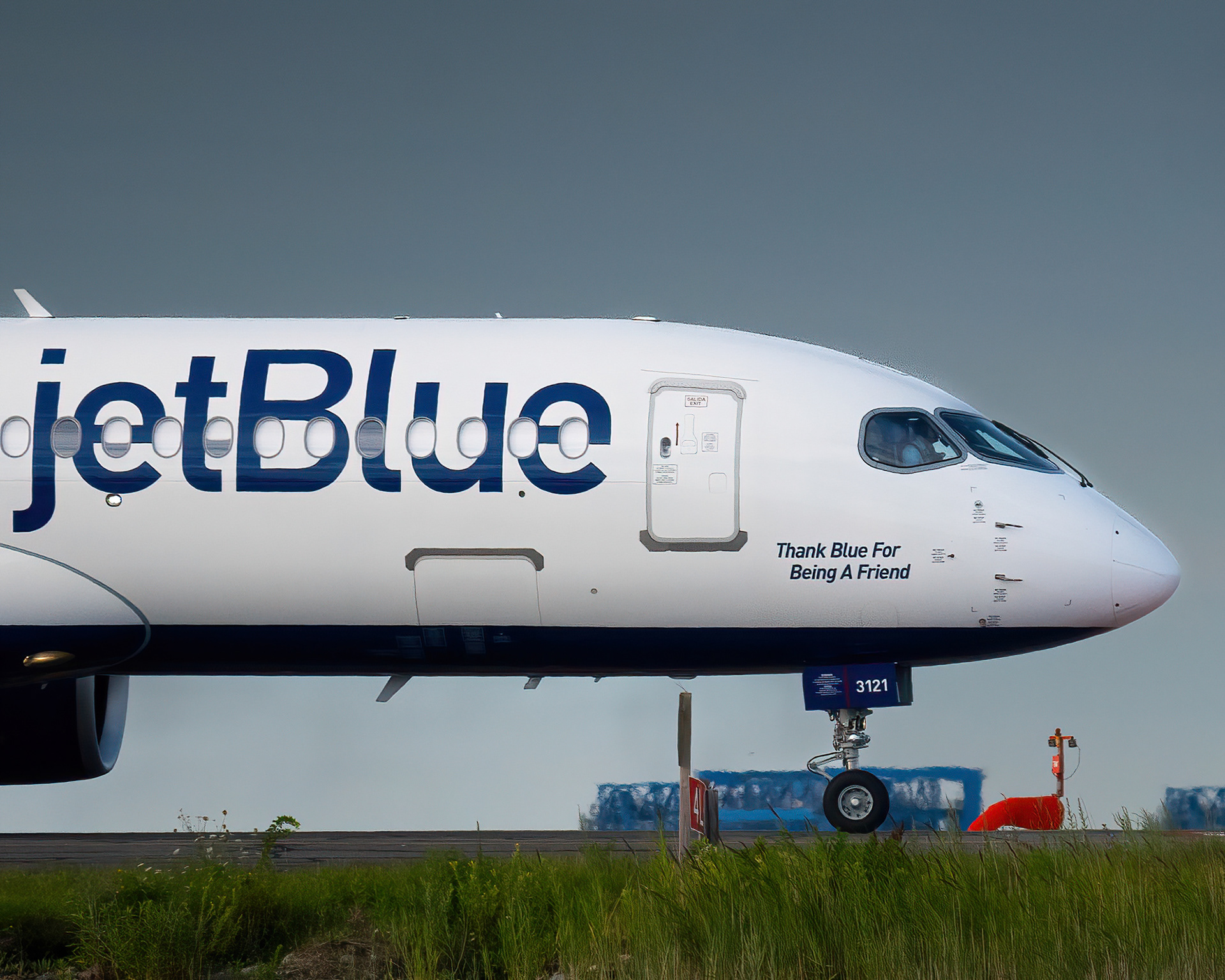 jetBlue A220 - Boston MA