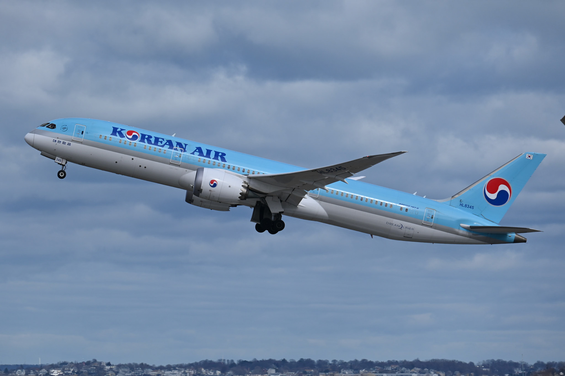 Korean Air 787 - Boston MA