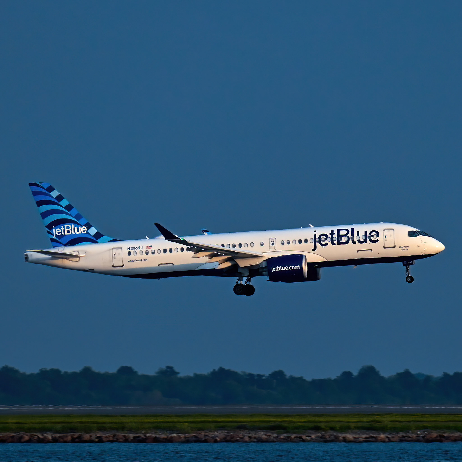 JetBlue A220 - Boston MA