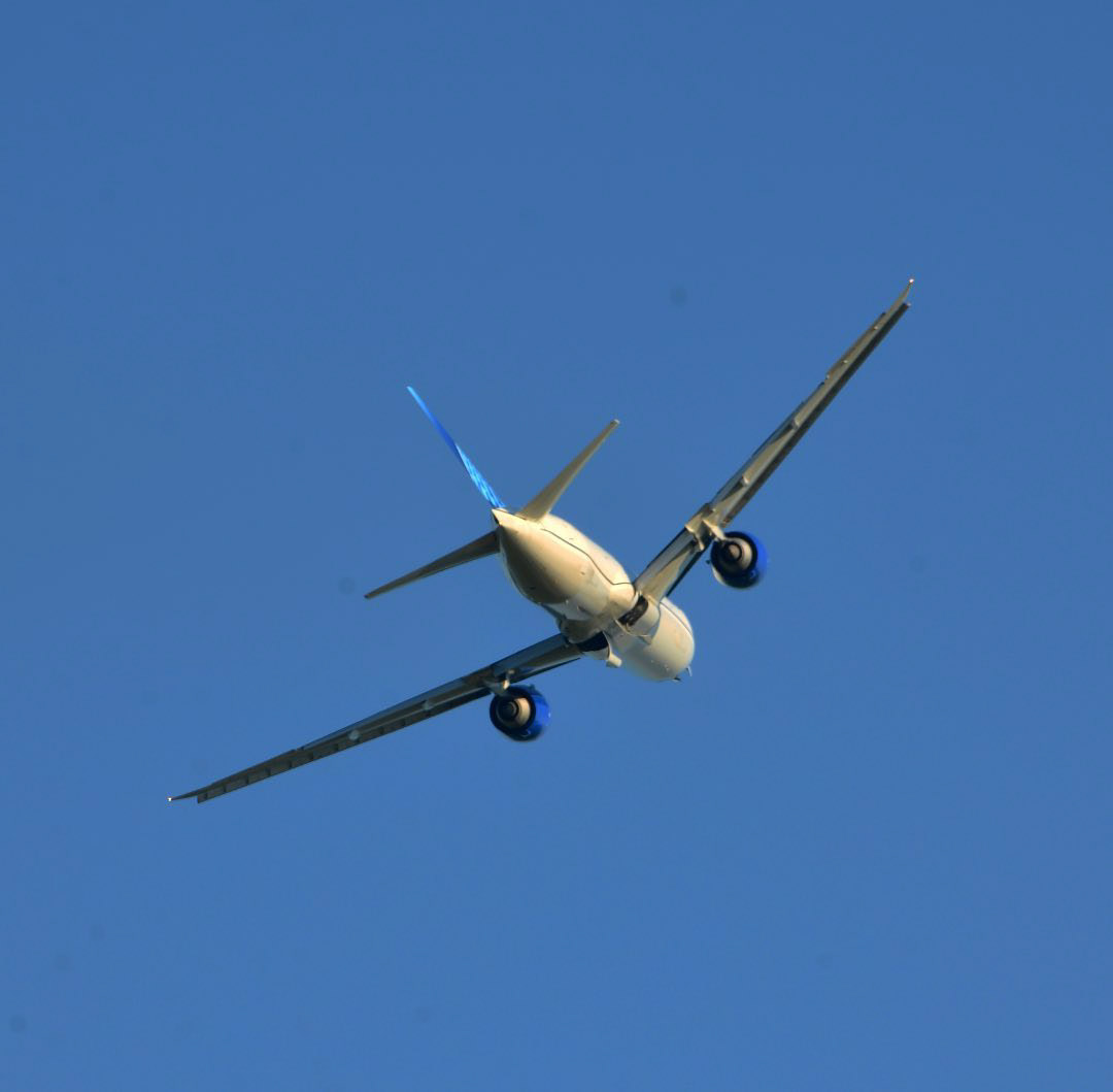 United 777 - Oshkosh WI