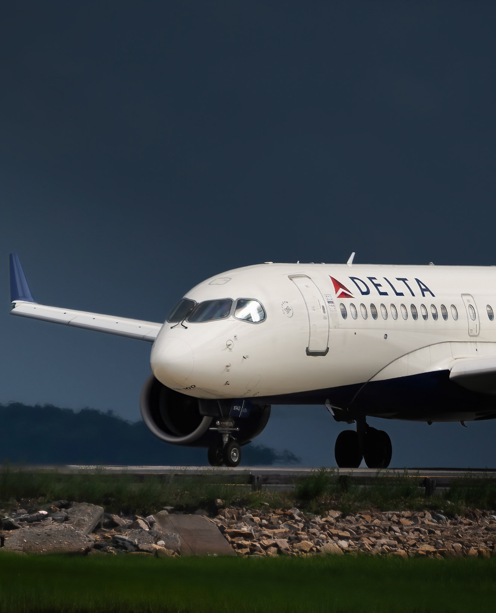 Delta A220 - Boston MA