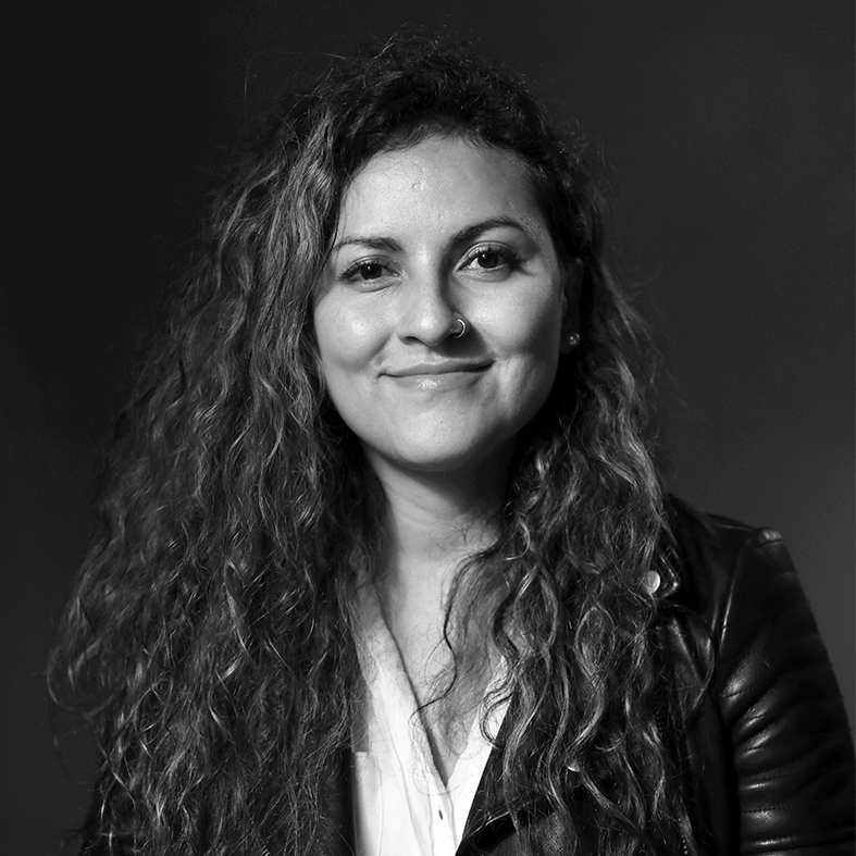 Lorena R. Valencia