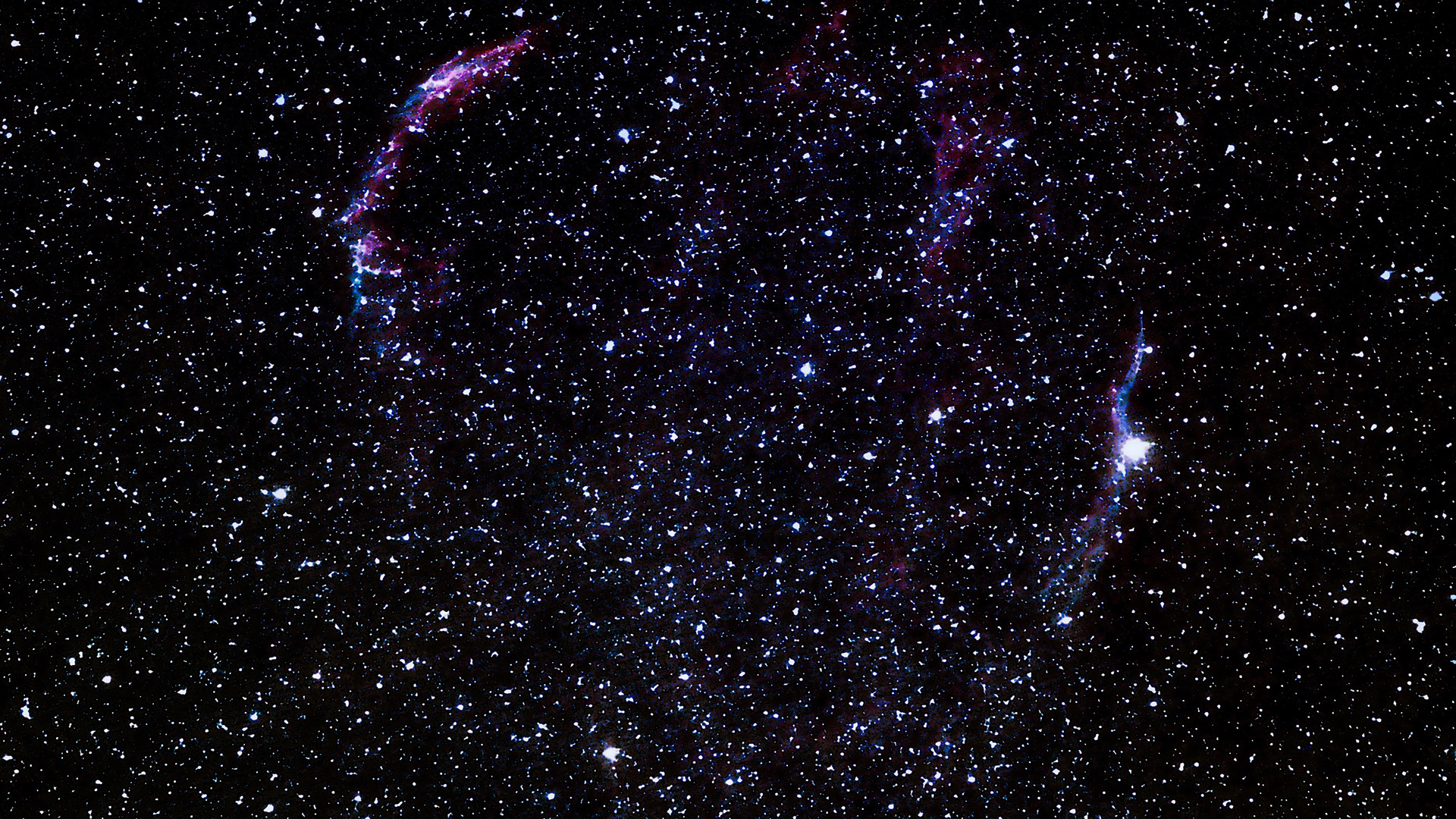 Nebulosas del velo (C33 Y C34) en la constelación de Cisne.