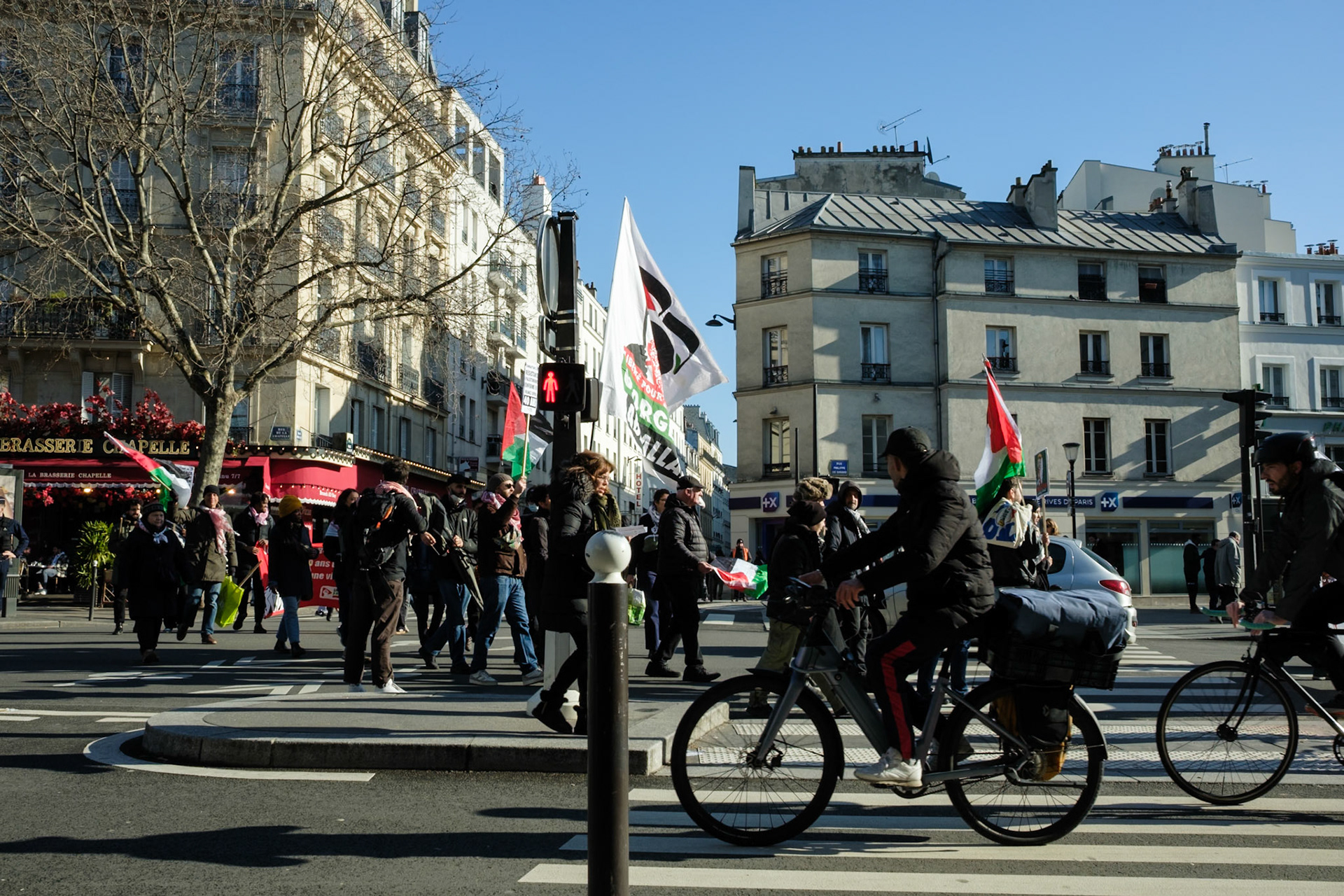 Crowd protesting in favor of the release of George Abdallah from French Prison, starting the protest outside of Marx Dormoy metro station in Paris, France, on February 1st, 2025. After 40 years in prison, the lebanese's release is still being postponed. Paris, France, February 1st 2025, Maria Kalafatsi