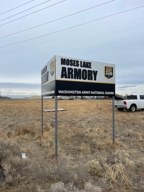FIELD SIGN MOSES LAKE