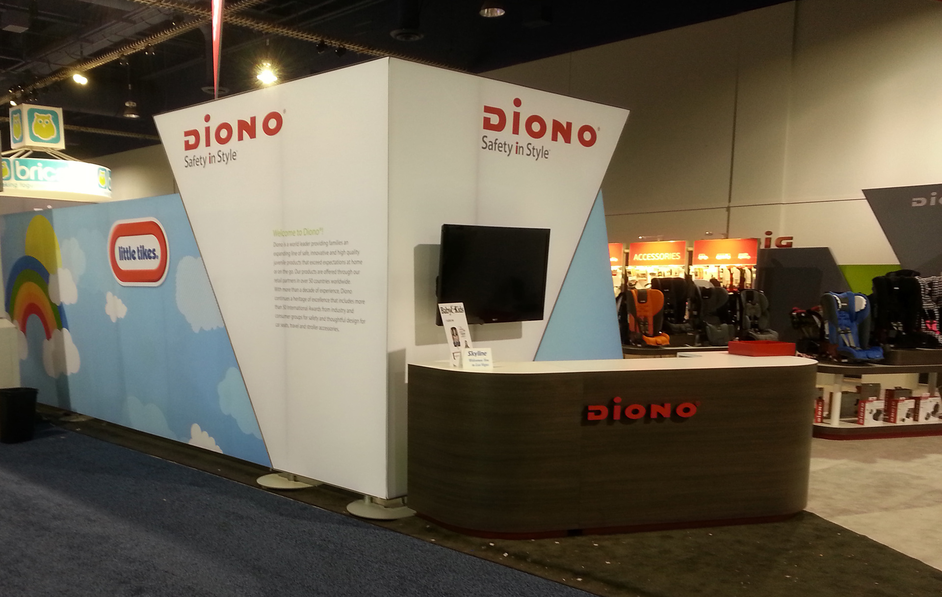 Large High Resolution Graphics Allow for Text and White Space