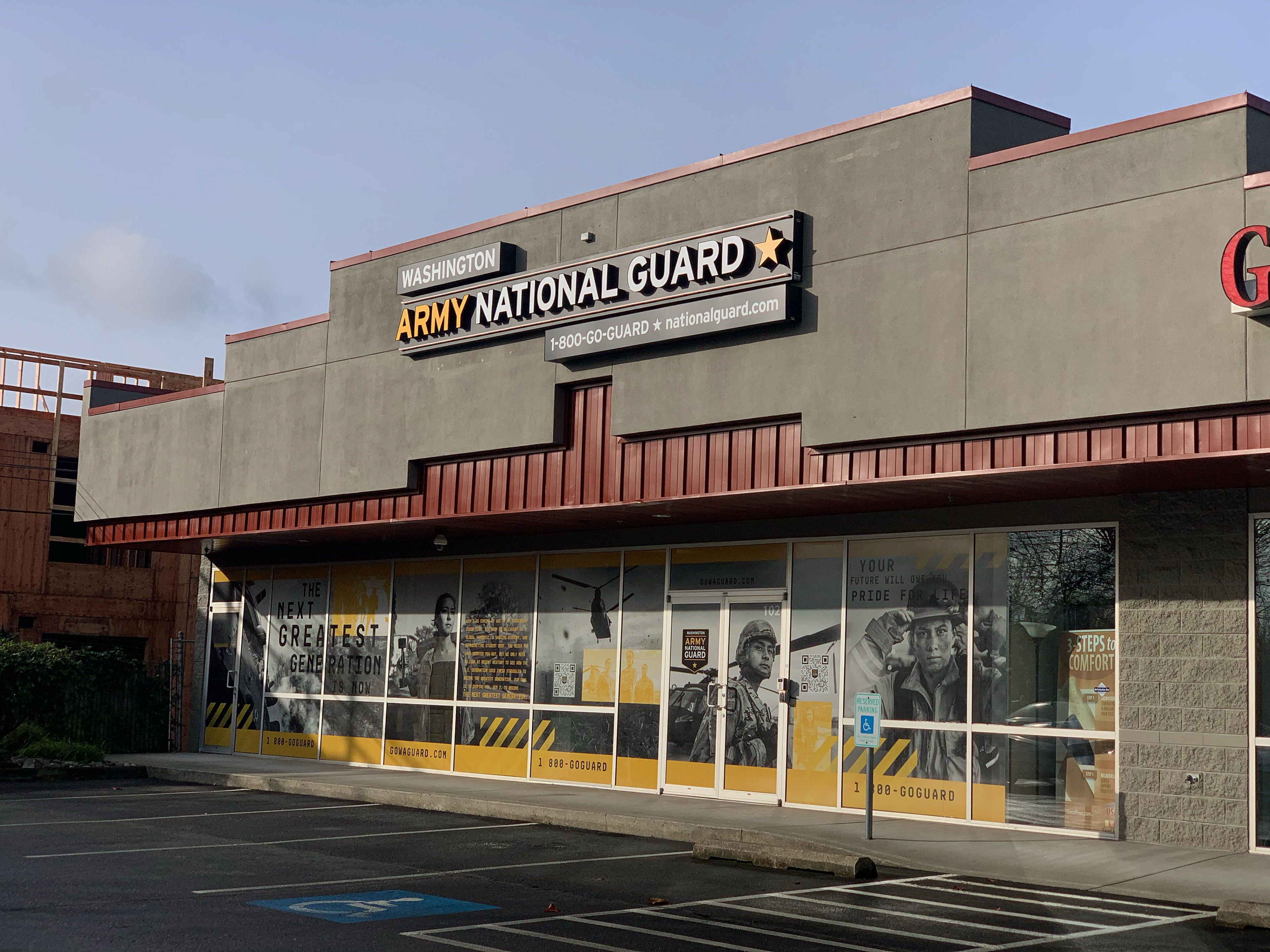 Lynnwood Storefront - Window and Illuminated Signage