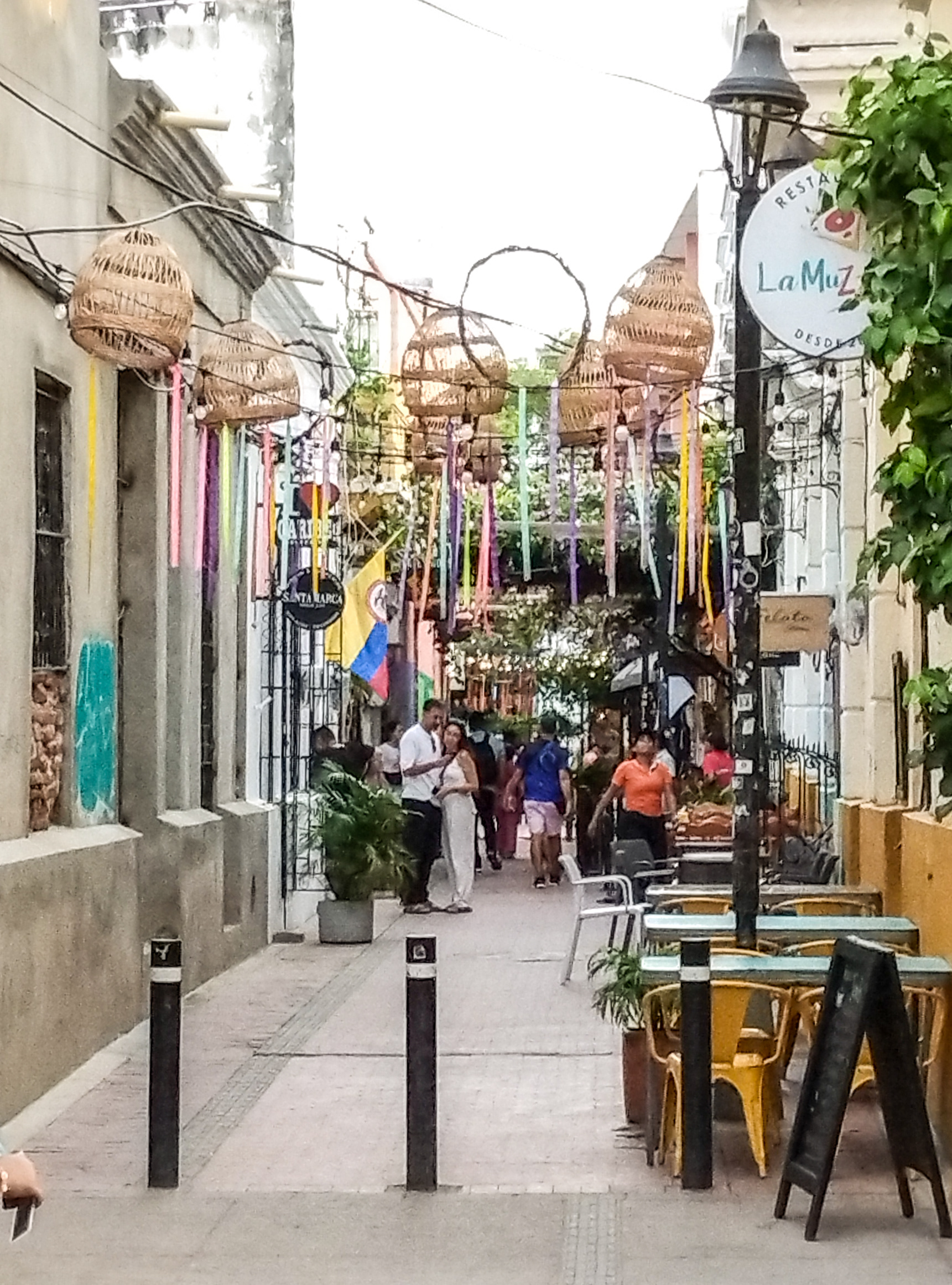 Food Street Santa Marta