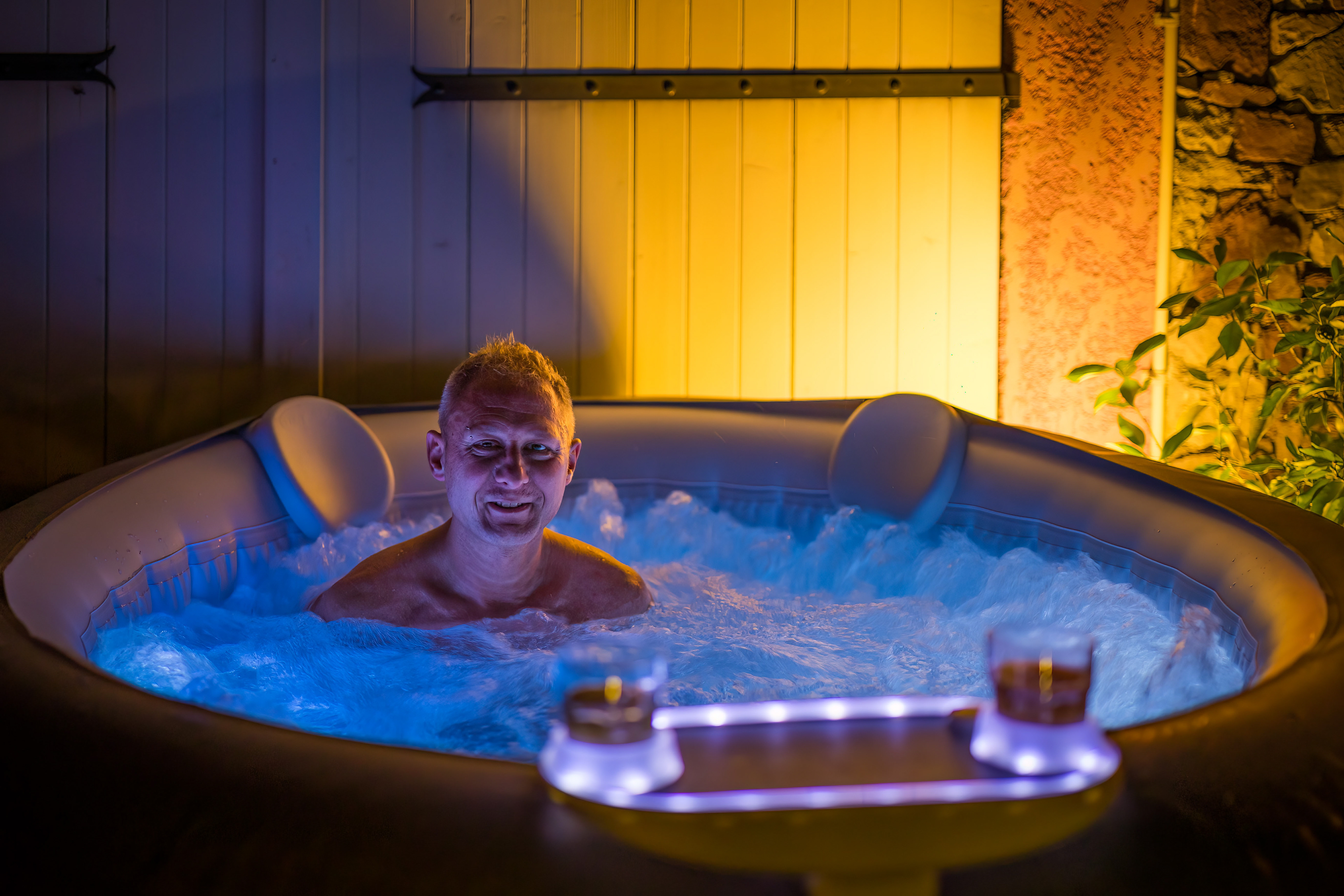 spa pour 1-4 amis | whirlpool for 1-4 friends