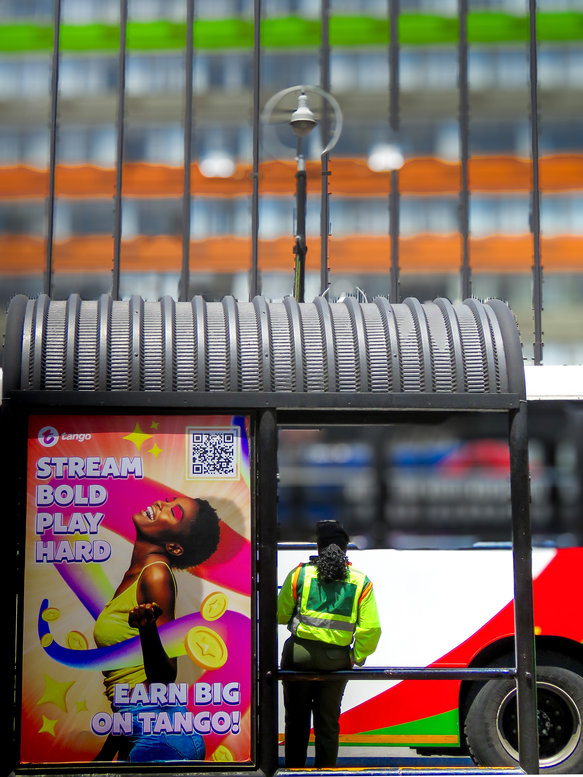 Neon Commuter, Johannesburg