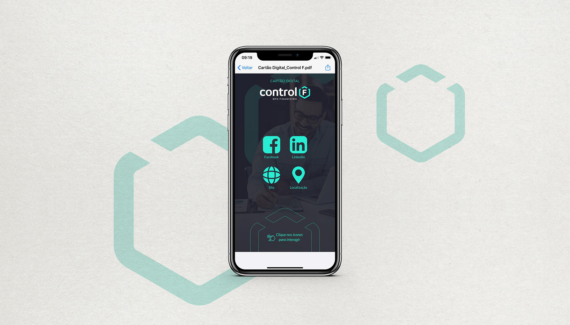 Cartão digital interativo da Control F - BPO Financeiro, com logo e informações de contato, nas cores cinza escuro, verde e branco.