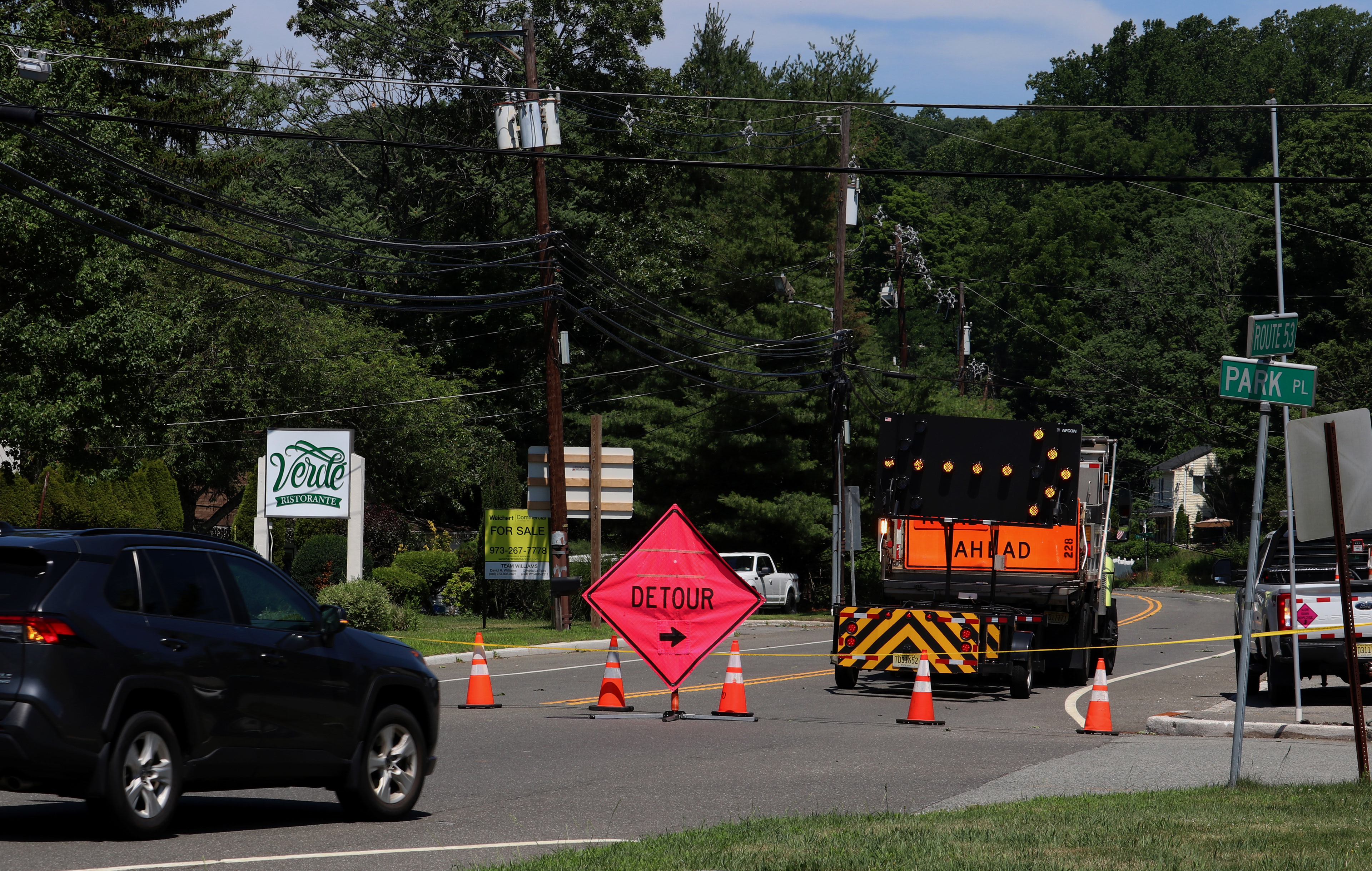Cars are redirected towards a detour at Park Place as part of Tabor Road in Morris Plains is closed. Photo by Sunah Choudhry.