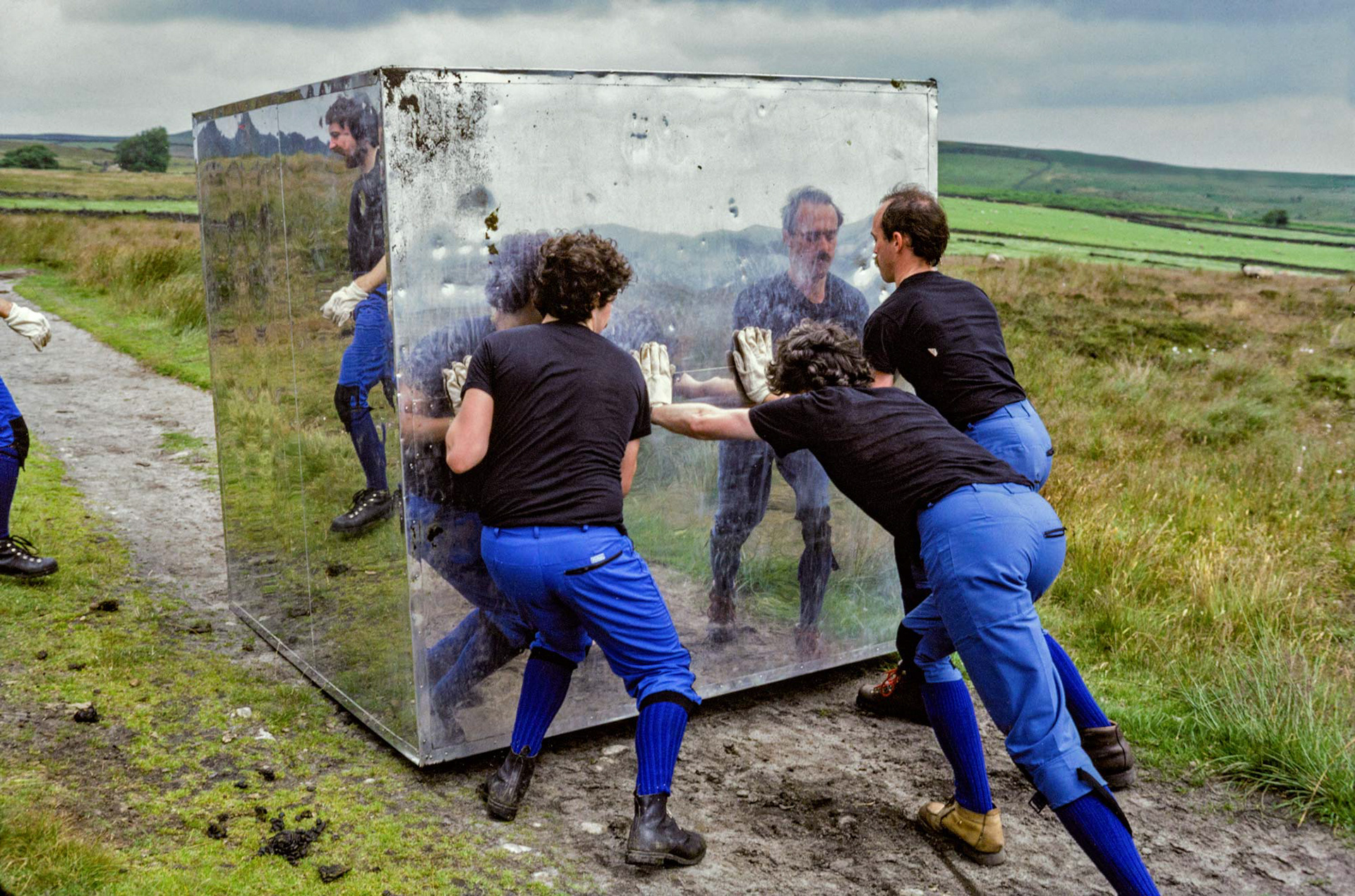 Ddart: Performance: Cube Move 1984