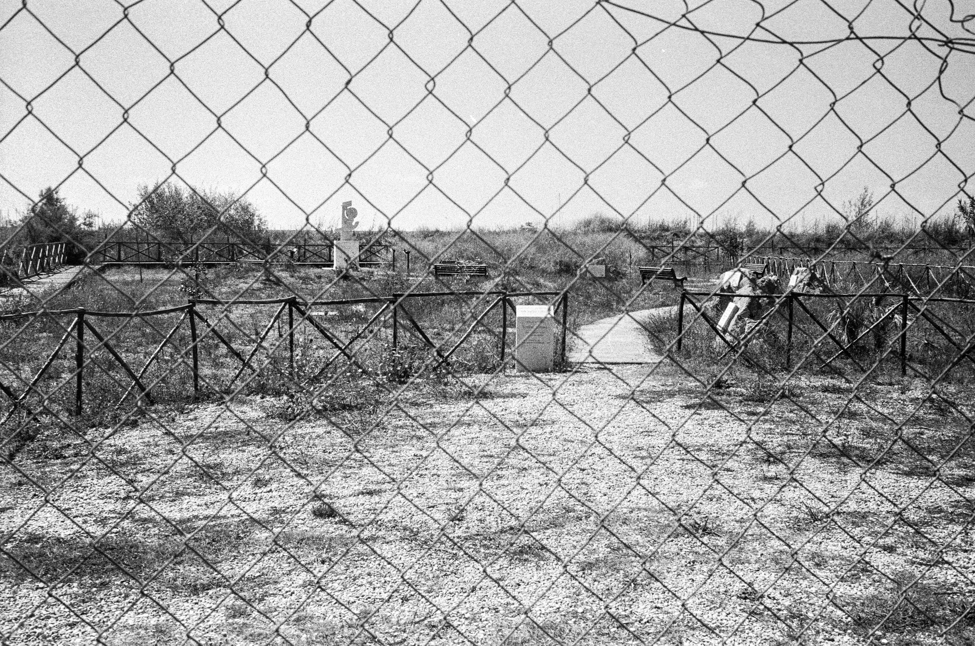 Landphoto - in-strada