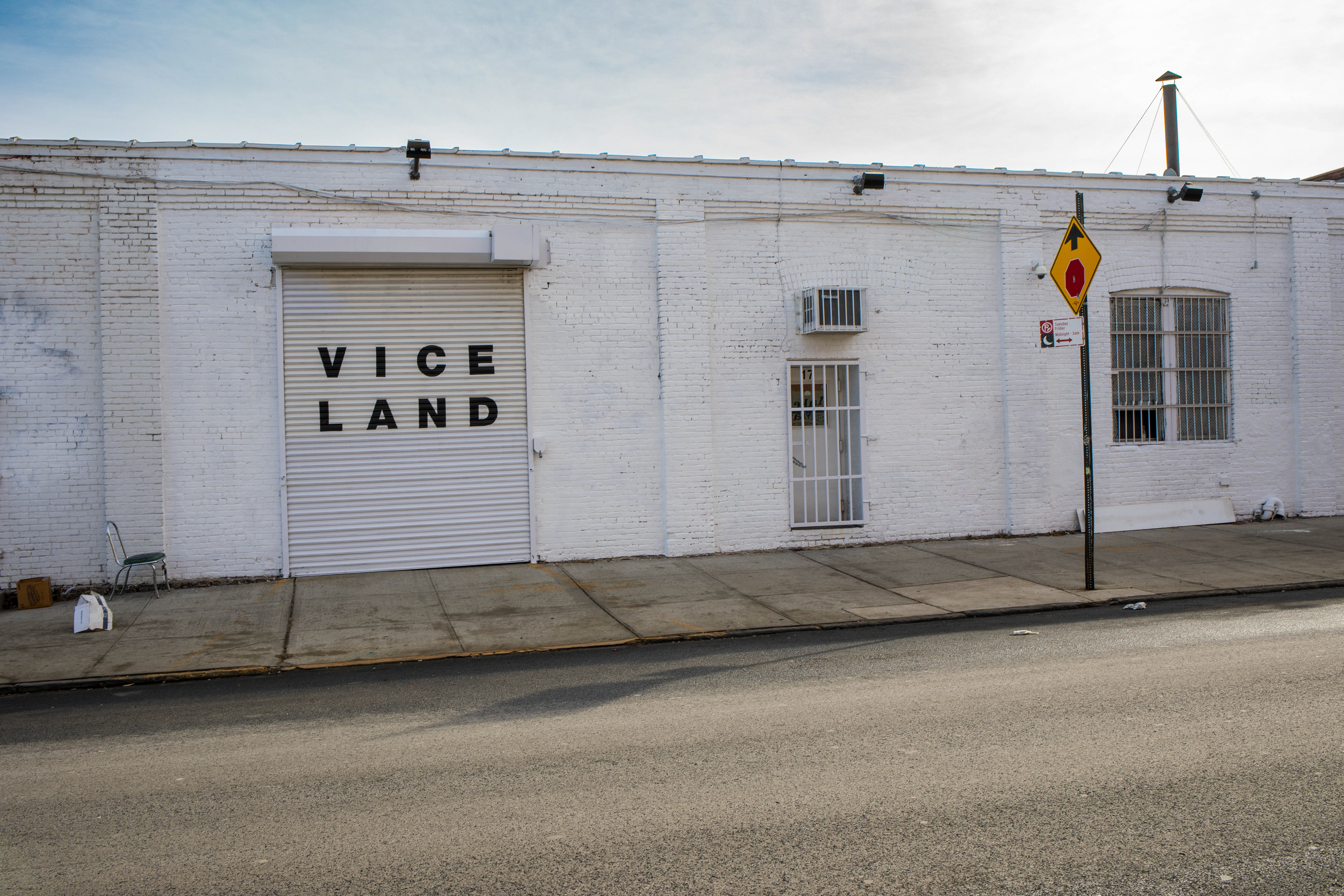 Landphoto - in-strada