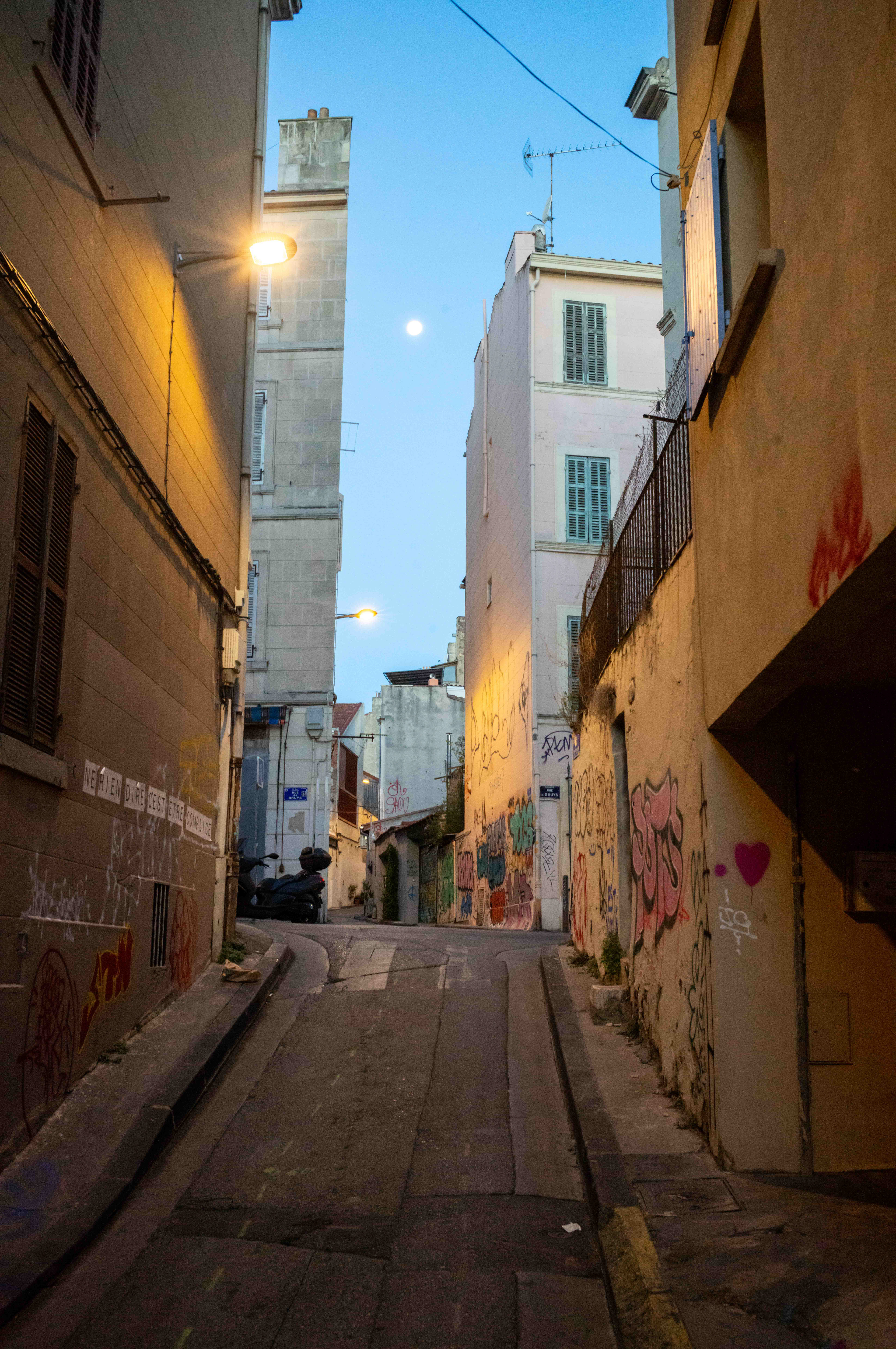 Landphoto - in-strada