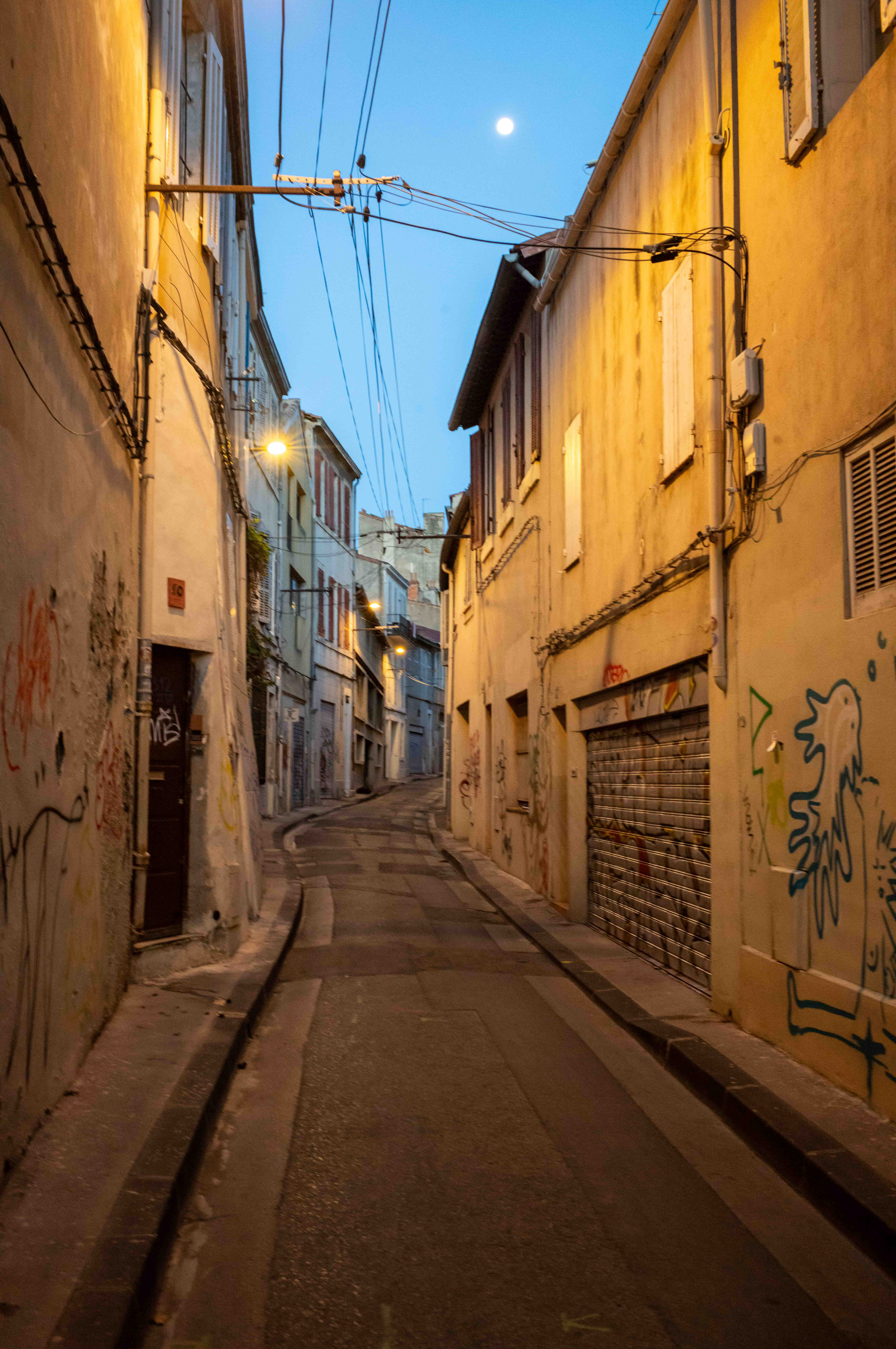 Landphoto - in-strada