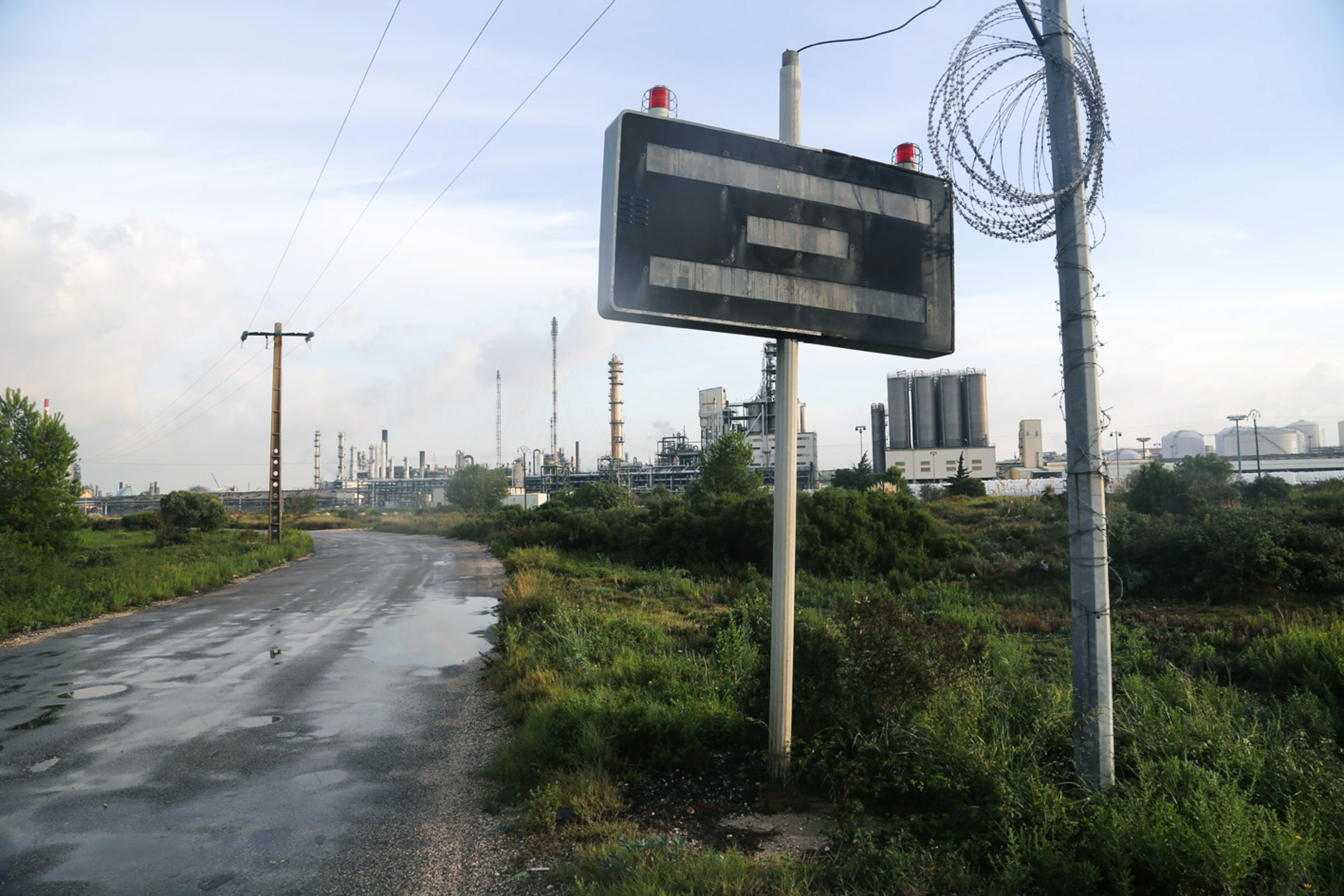 Landphoto - in-strada