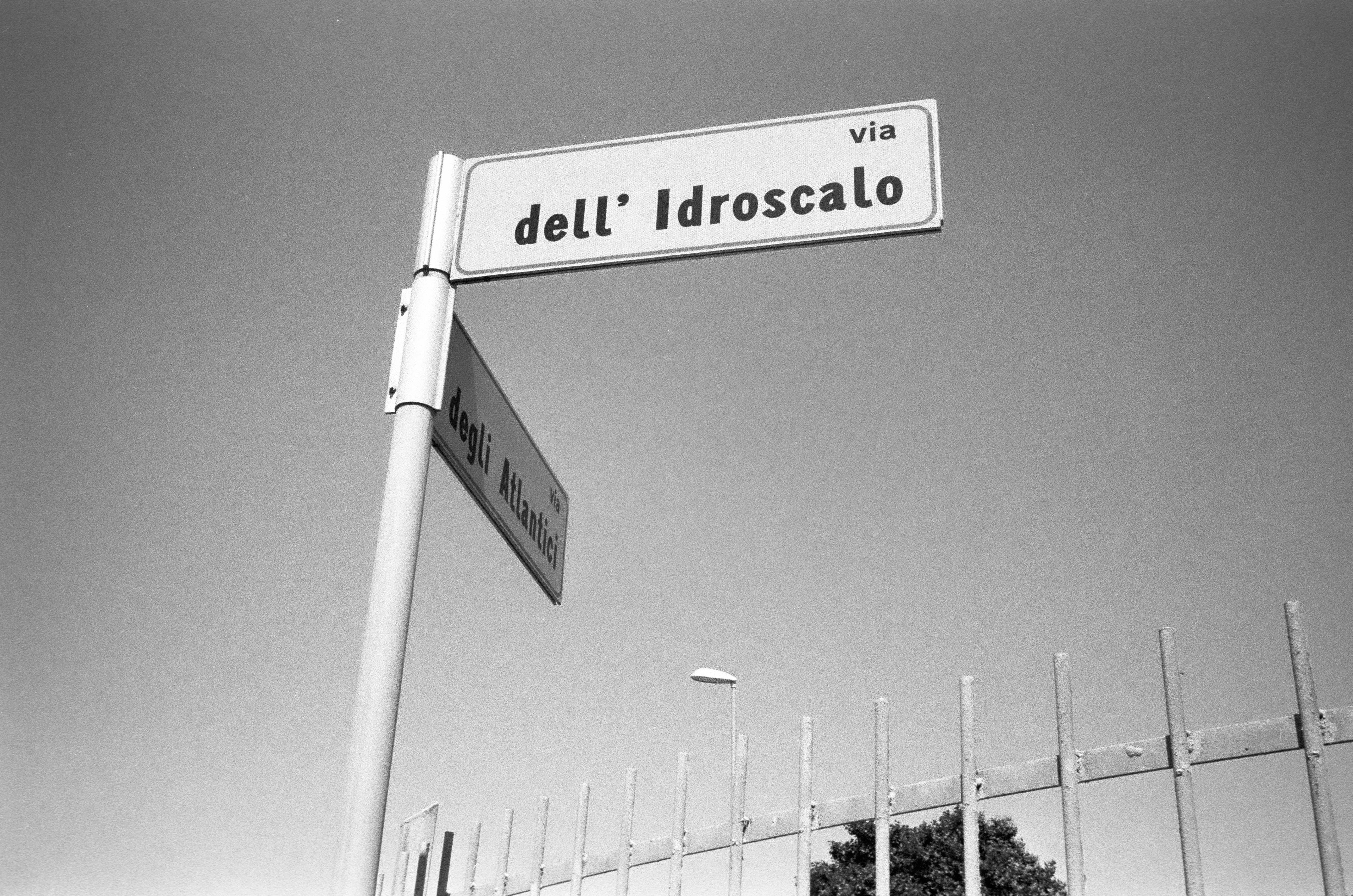 Landphoto - in-strada