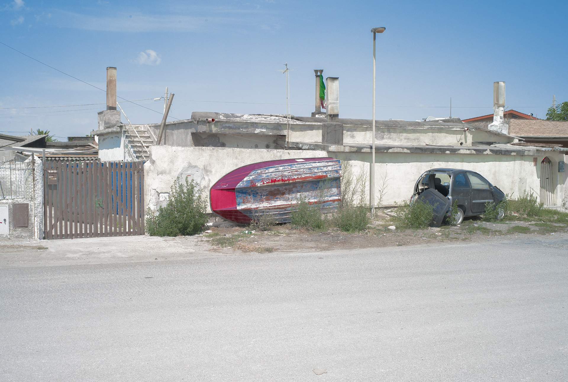 Landphoto - in-strada