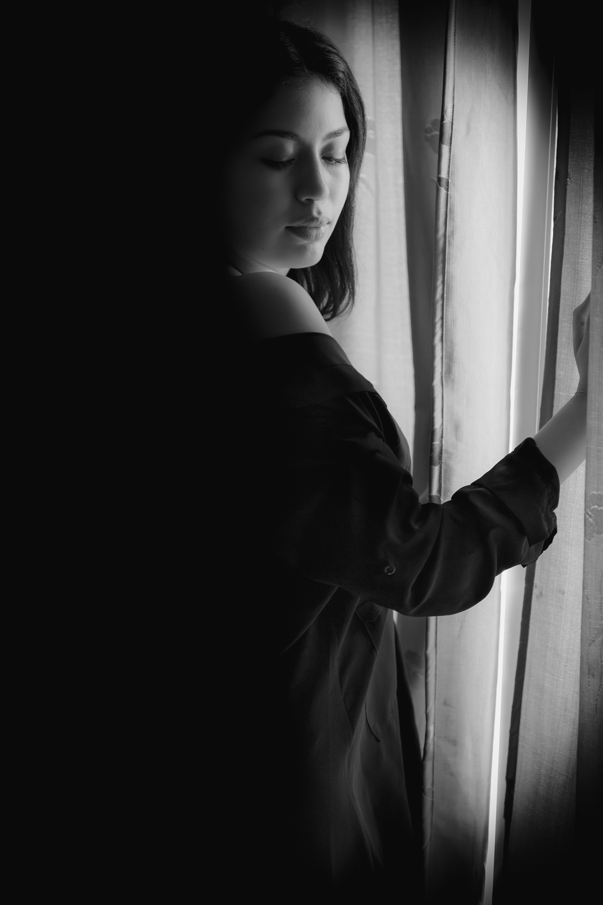Femme dans la pénombre