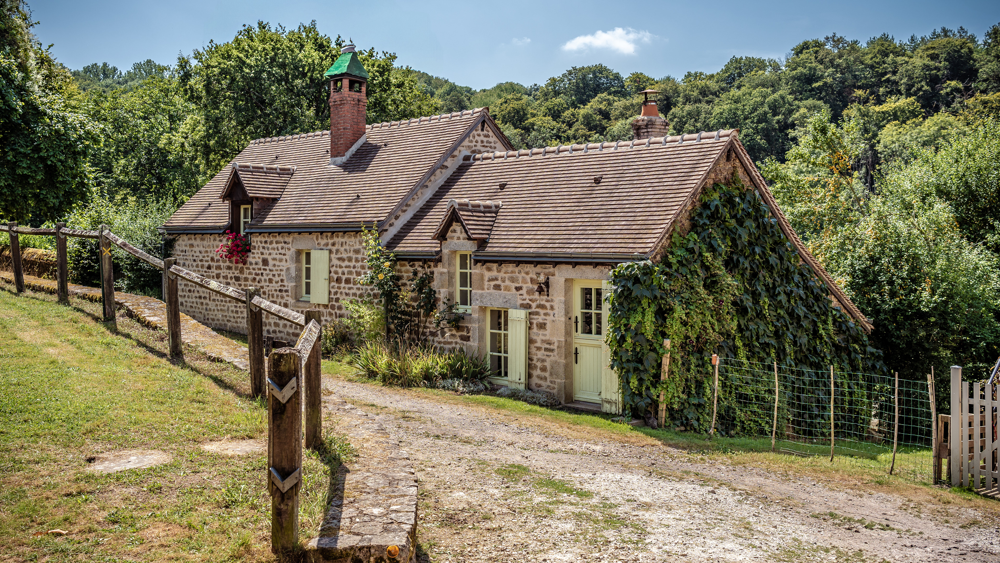 Saint-Céneri-le-Gérei (France)