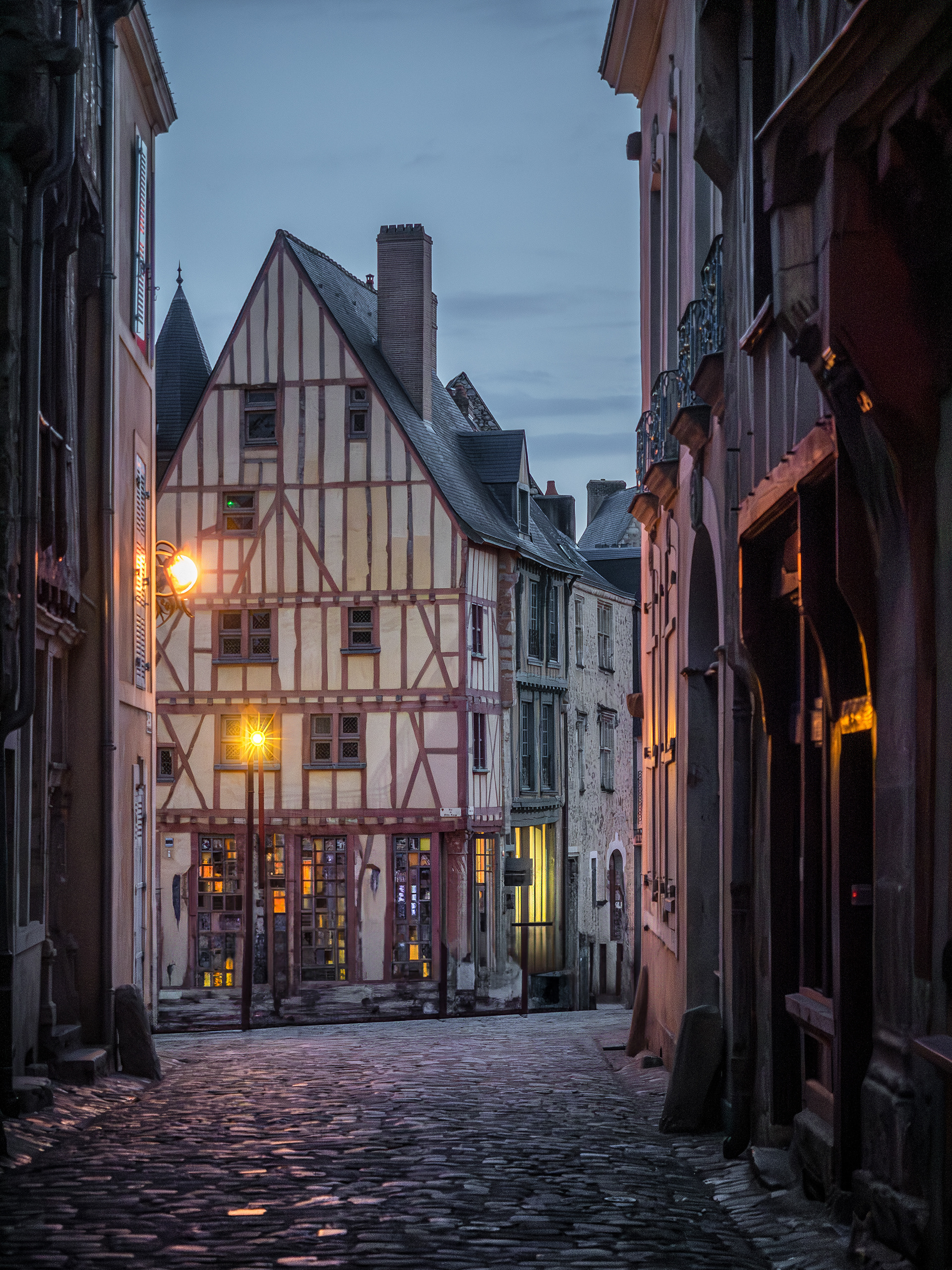Le vieux Mans, la nuit