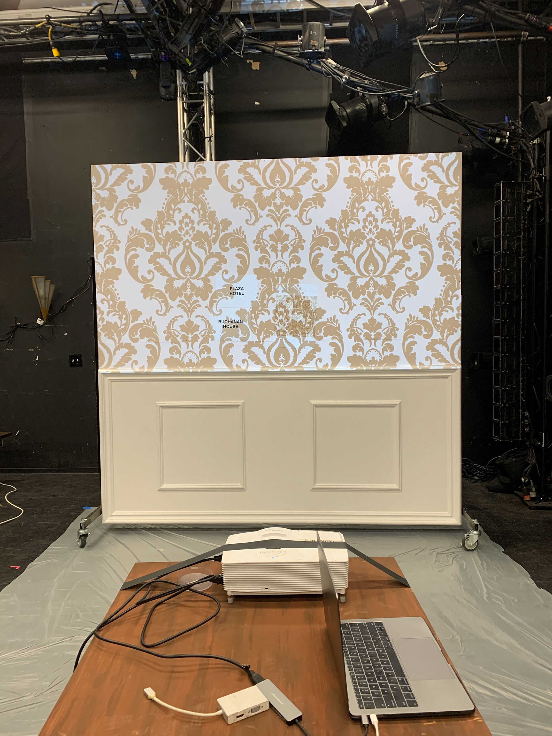STENCIL SCALED AND PROJECTED ONTO FLAT