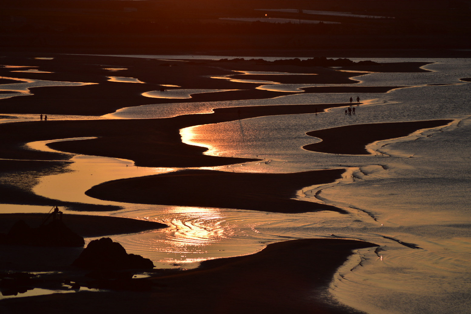 朝焼けに反射する(新舞子海水浴場) / 河嶋浩美 / NikonD5500