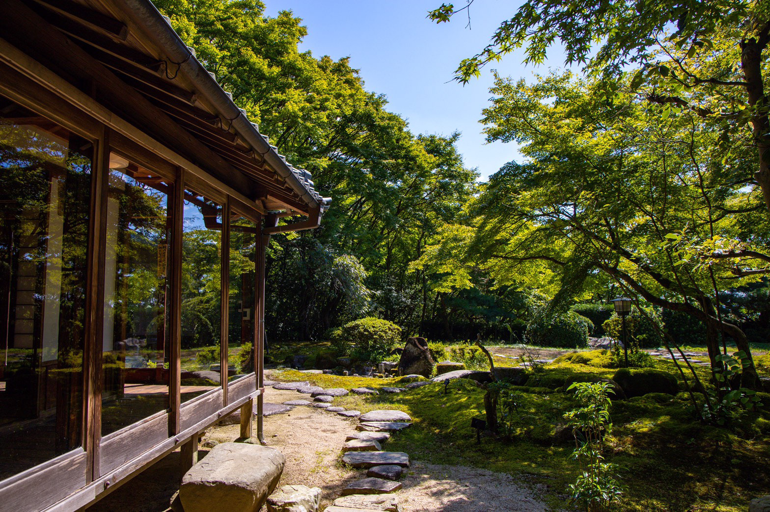 私のすきな場所(聚遠亭) / 伊藤やよい / ミラーレス