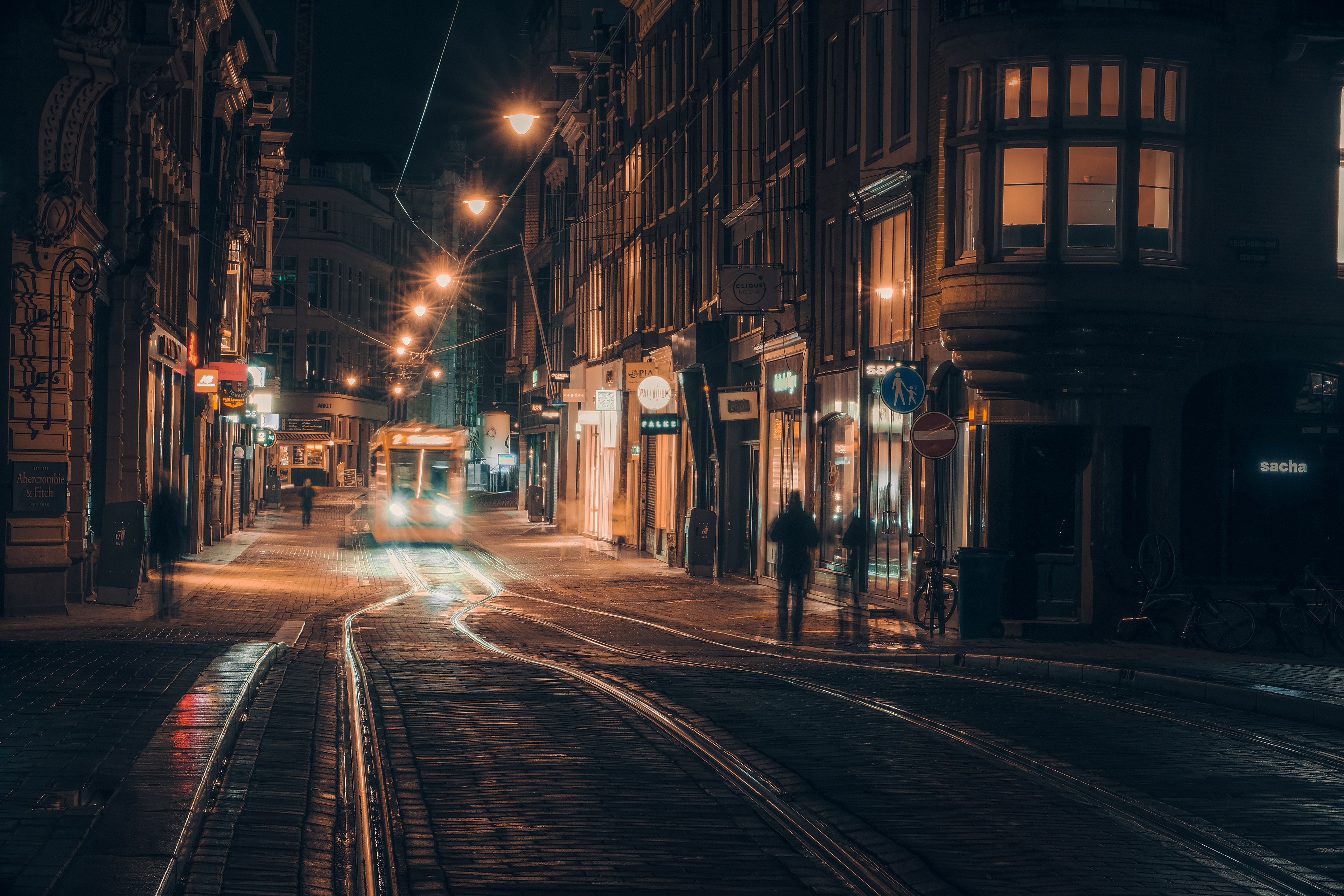 Leidsestraat by night, Amsterdam