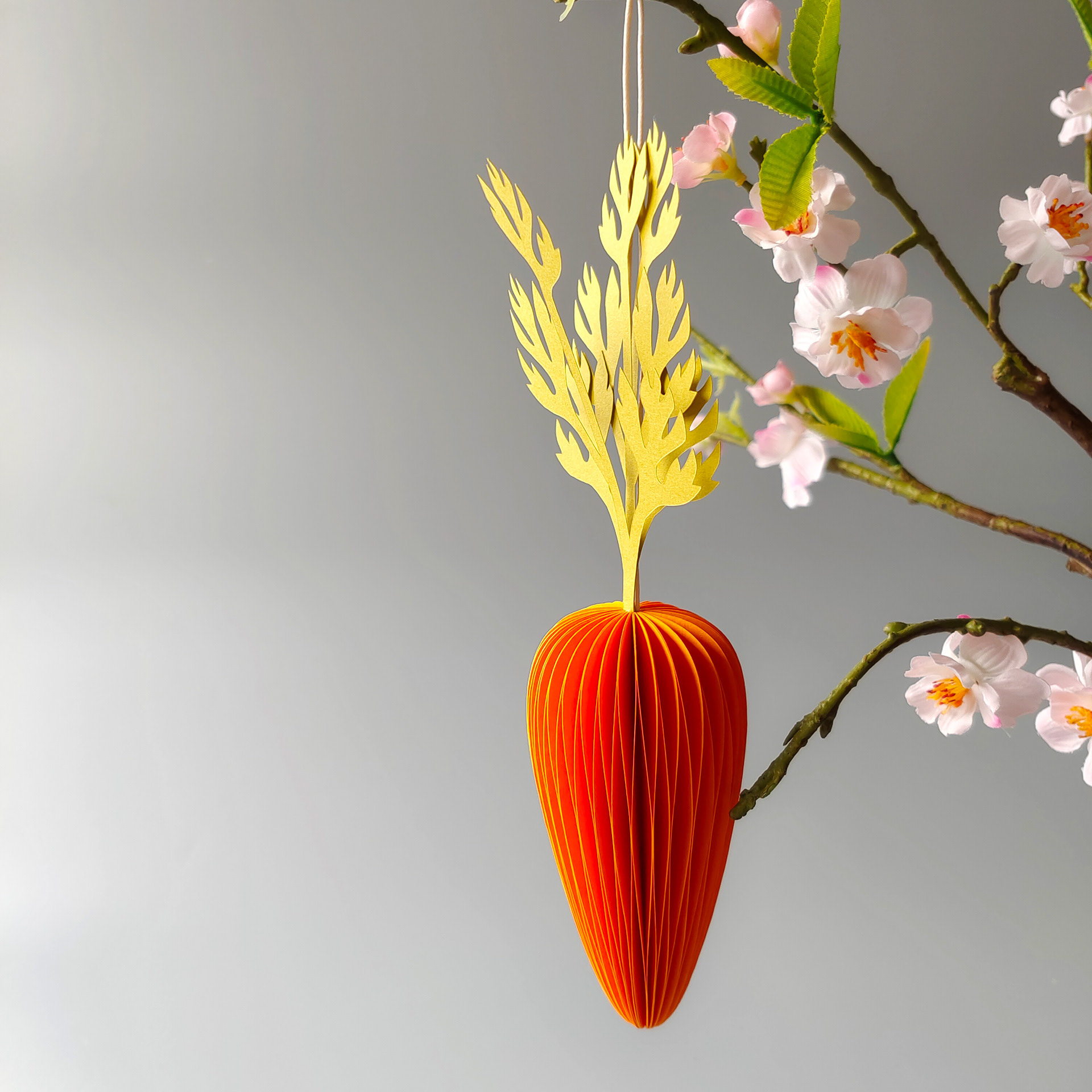 Möhren Anhänger aus Papier zur Dekoration für Ostern