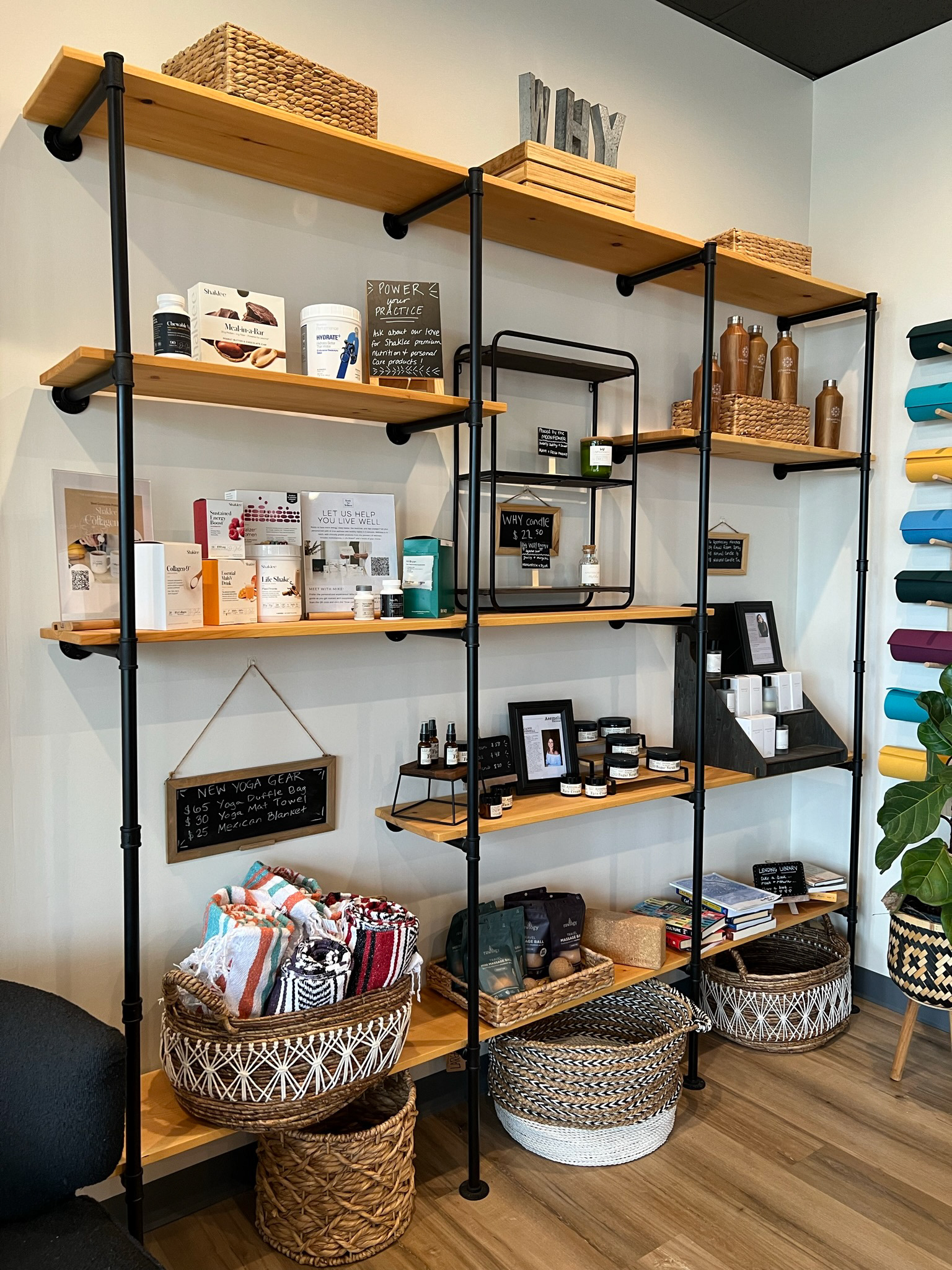 Custom Retail Fixtures