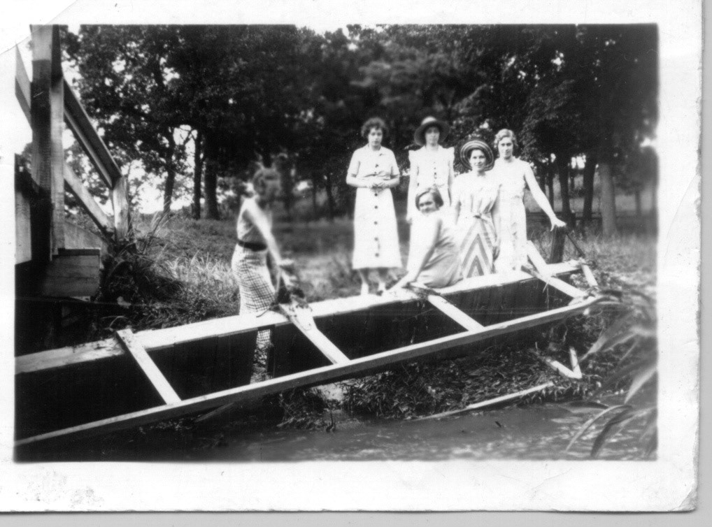 Bridge disaster: Beulah, Coletta, Henrietta, Doris, Mable, Beryl in front