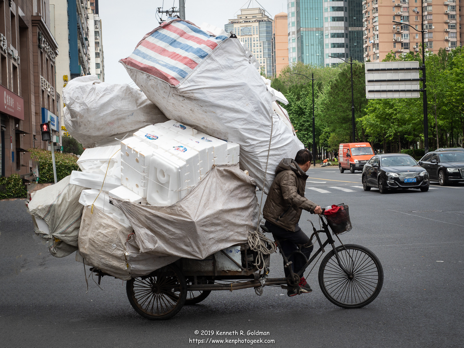 Shanghai Delivery Man