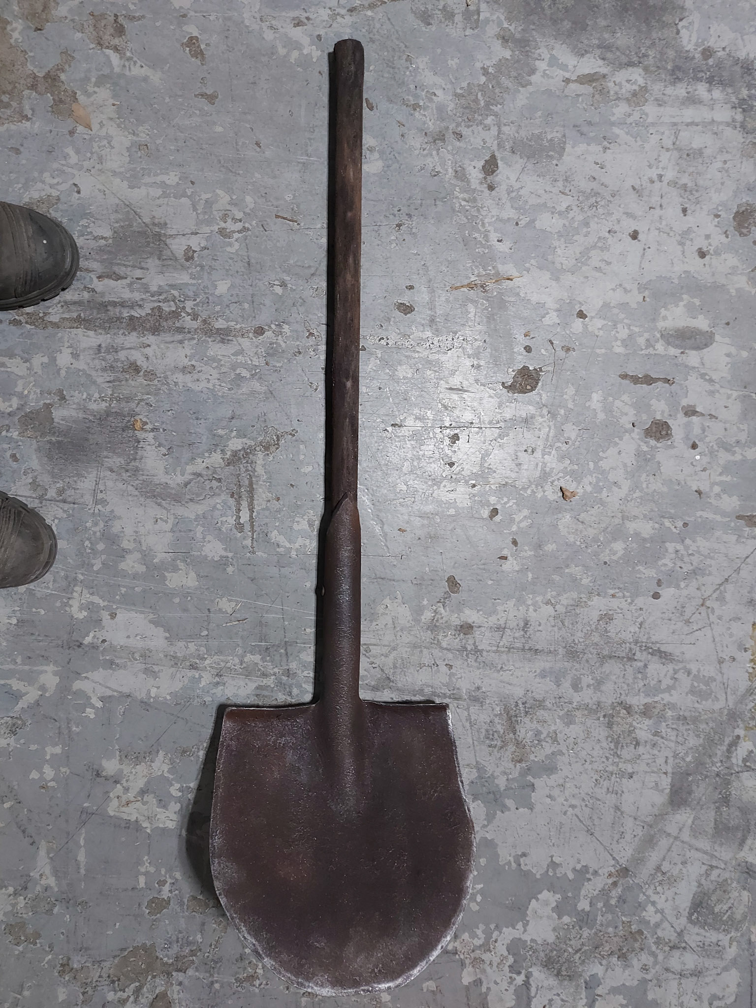 Foam stunt shovel