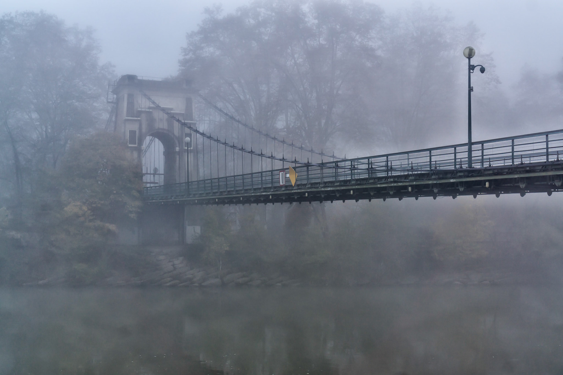 Le Pont dans la brume