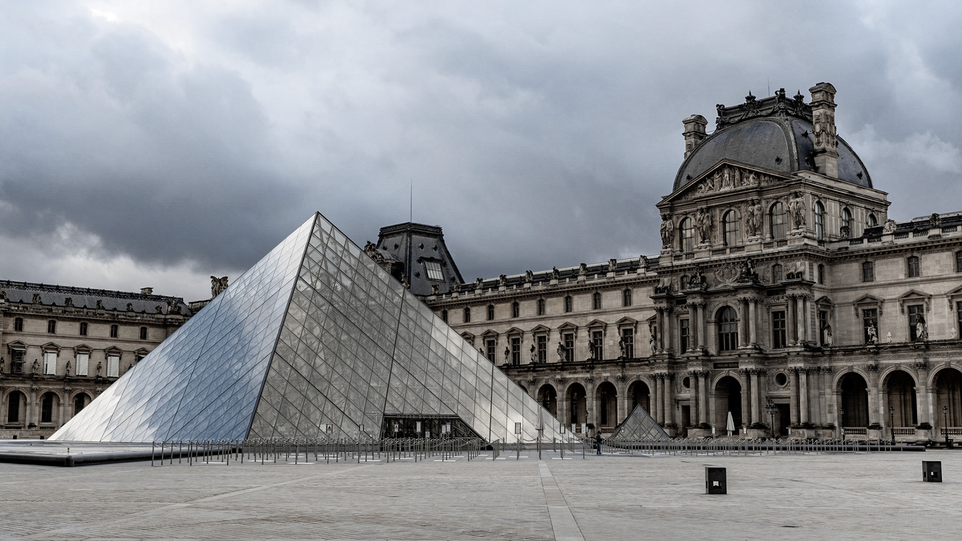 La Pyramide du Louvre